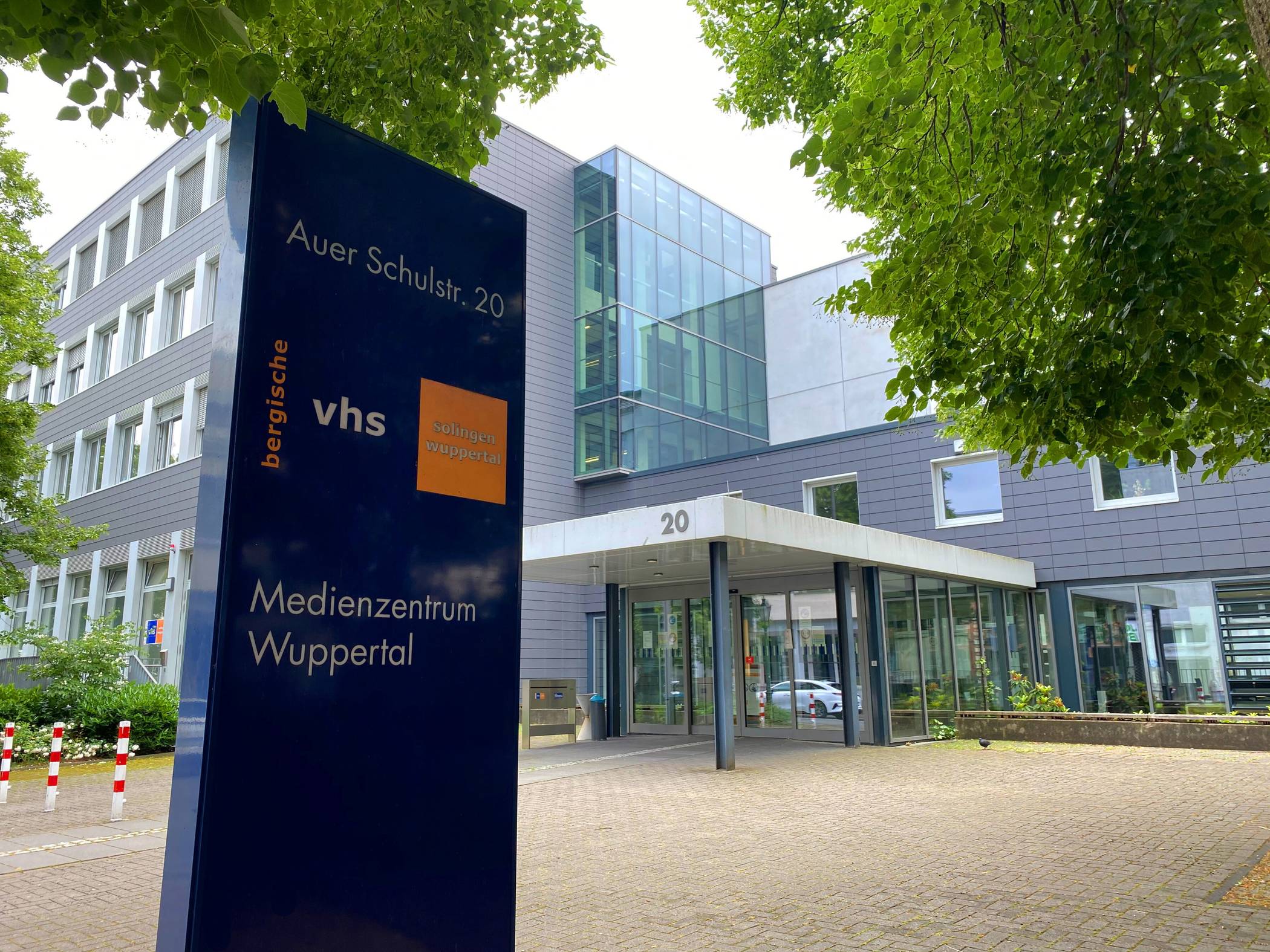 Die VHS an der Auer Schulstraße.