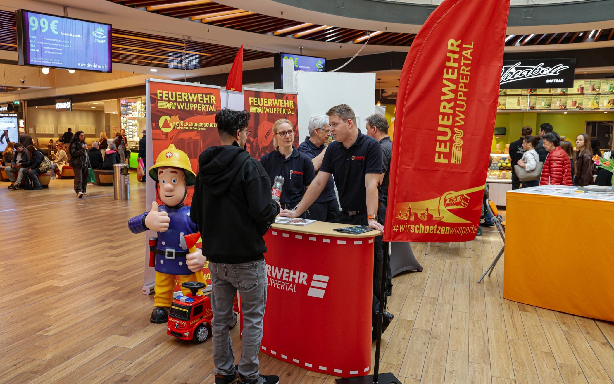 Auch die Feuerwehr informierte über ihre