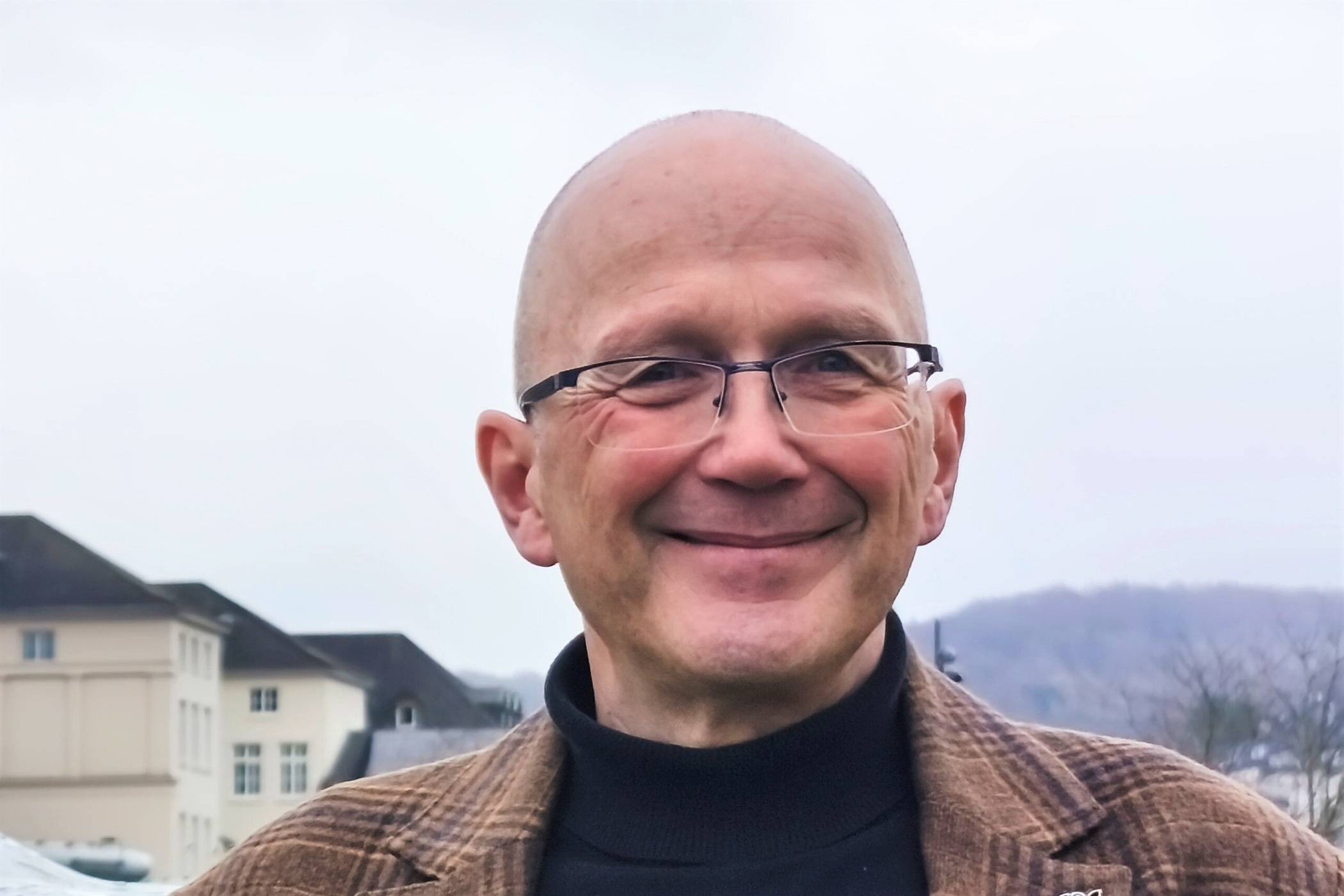 Michael Lehnen leitet das Wuppertaler Sozialamt, das neben finanziellen Hilfen auch viele Beratungsangebote bereithält.