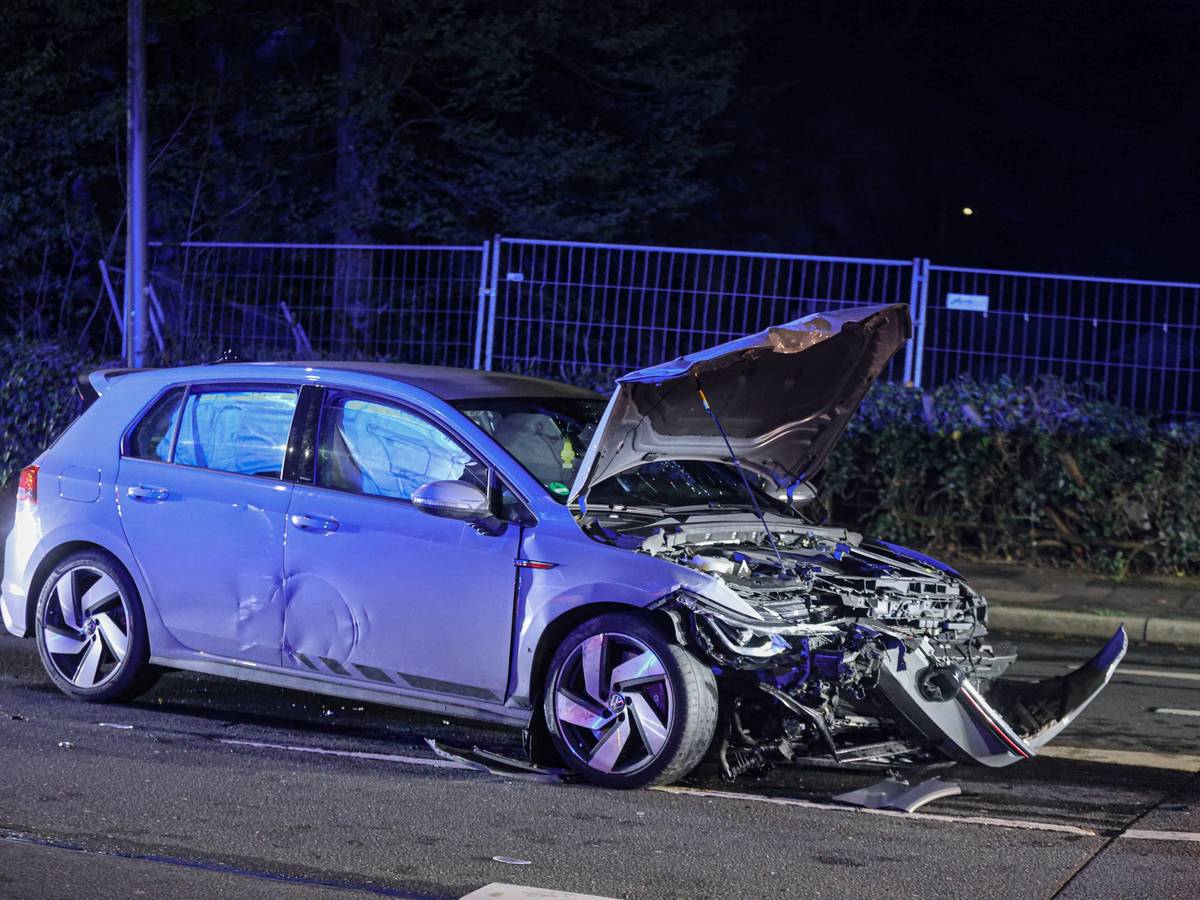 Flucht vor Polizei endet mit Unfall
