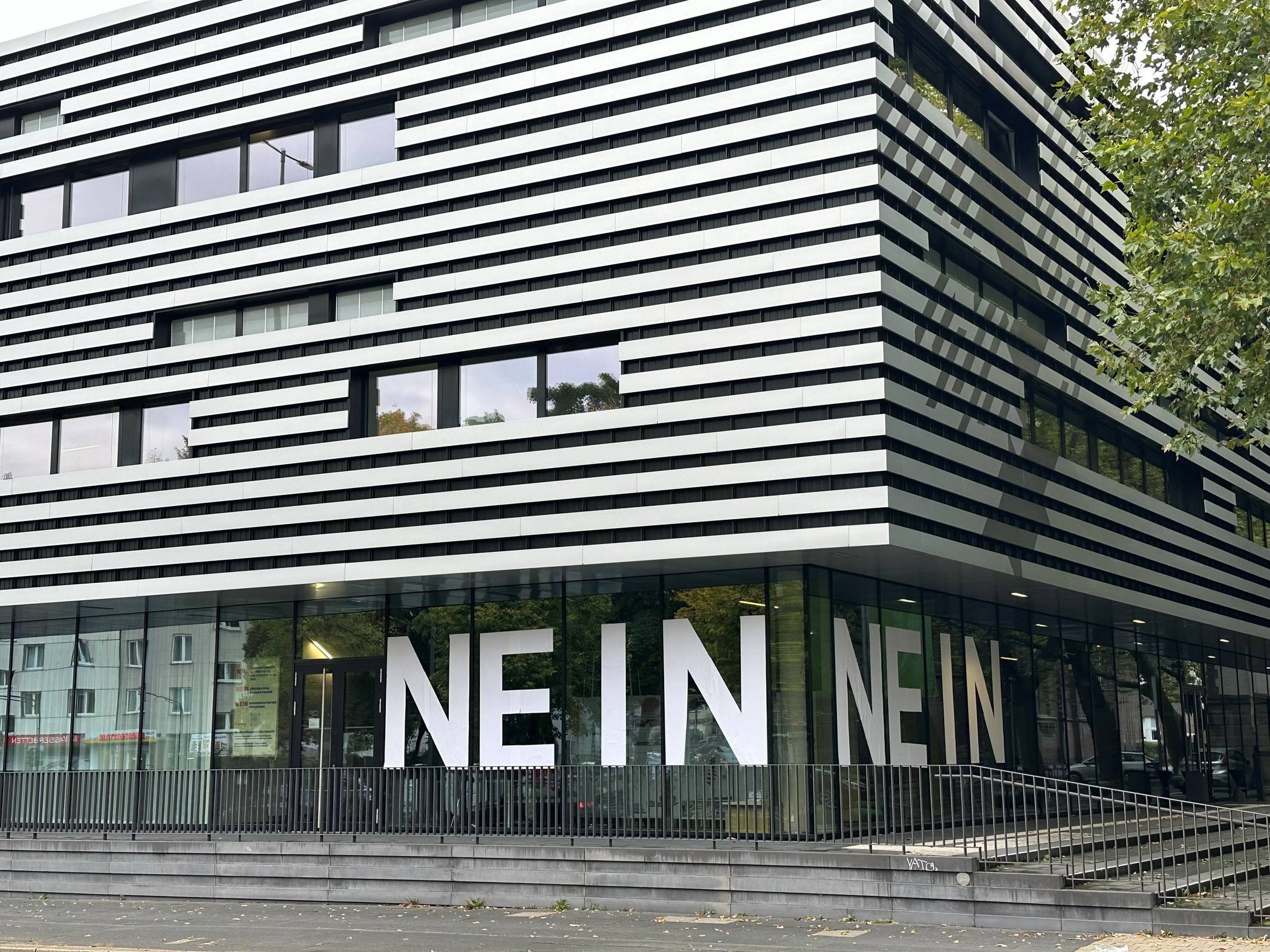 „Protestnote“ am Campus Haspel, wo der Studiengang Architektur zu Hause ist – und bleibt. 