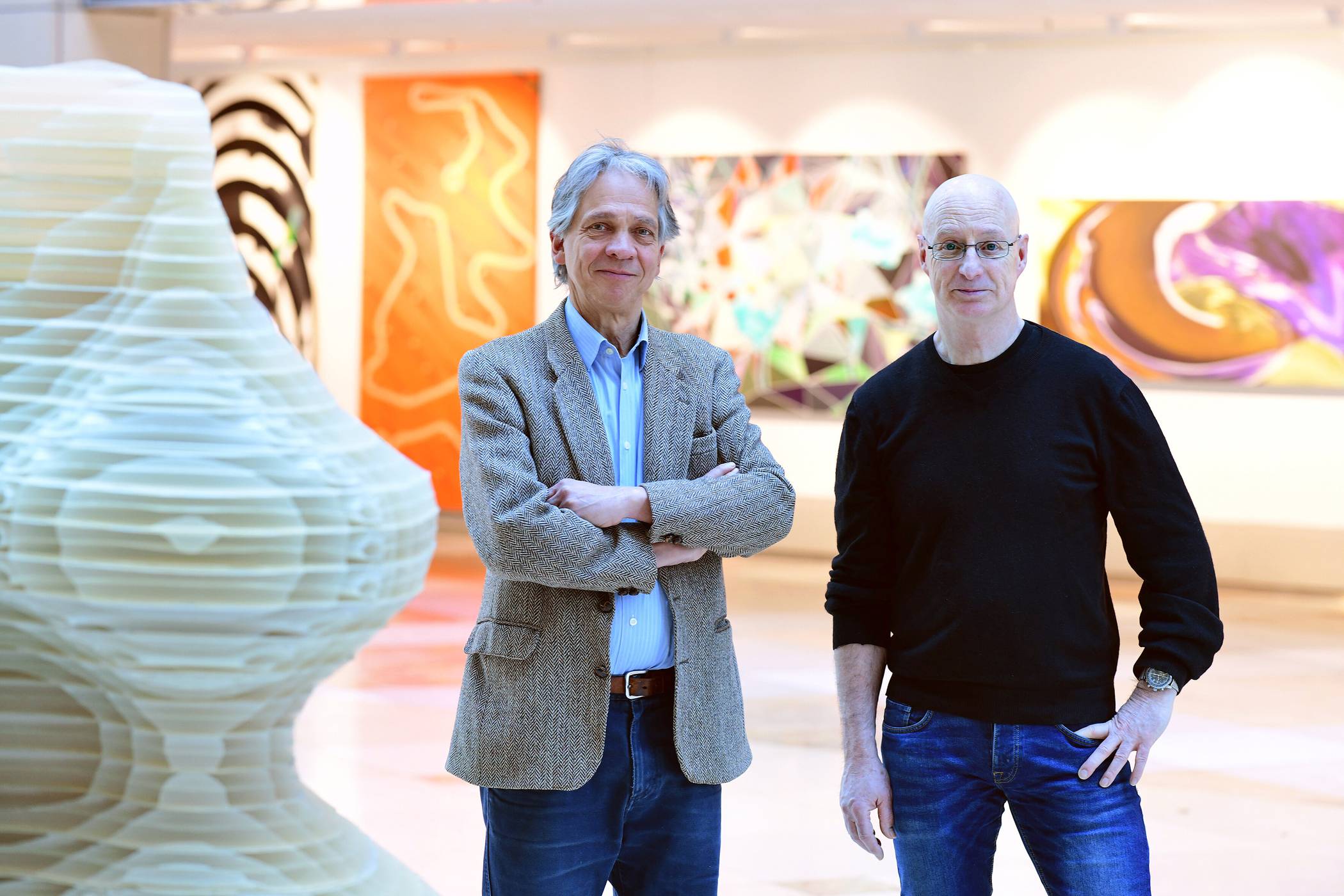 Die Protagonisten der Ausstellung: Bildhauer Felix Baltzer (links) und Maler Volker Wevers. 