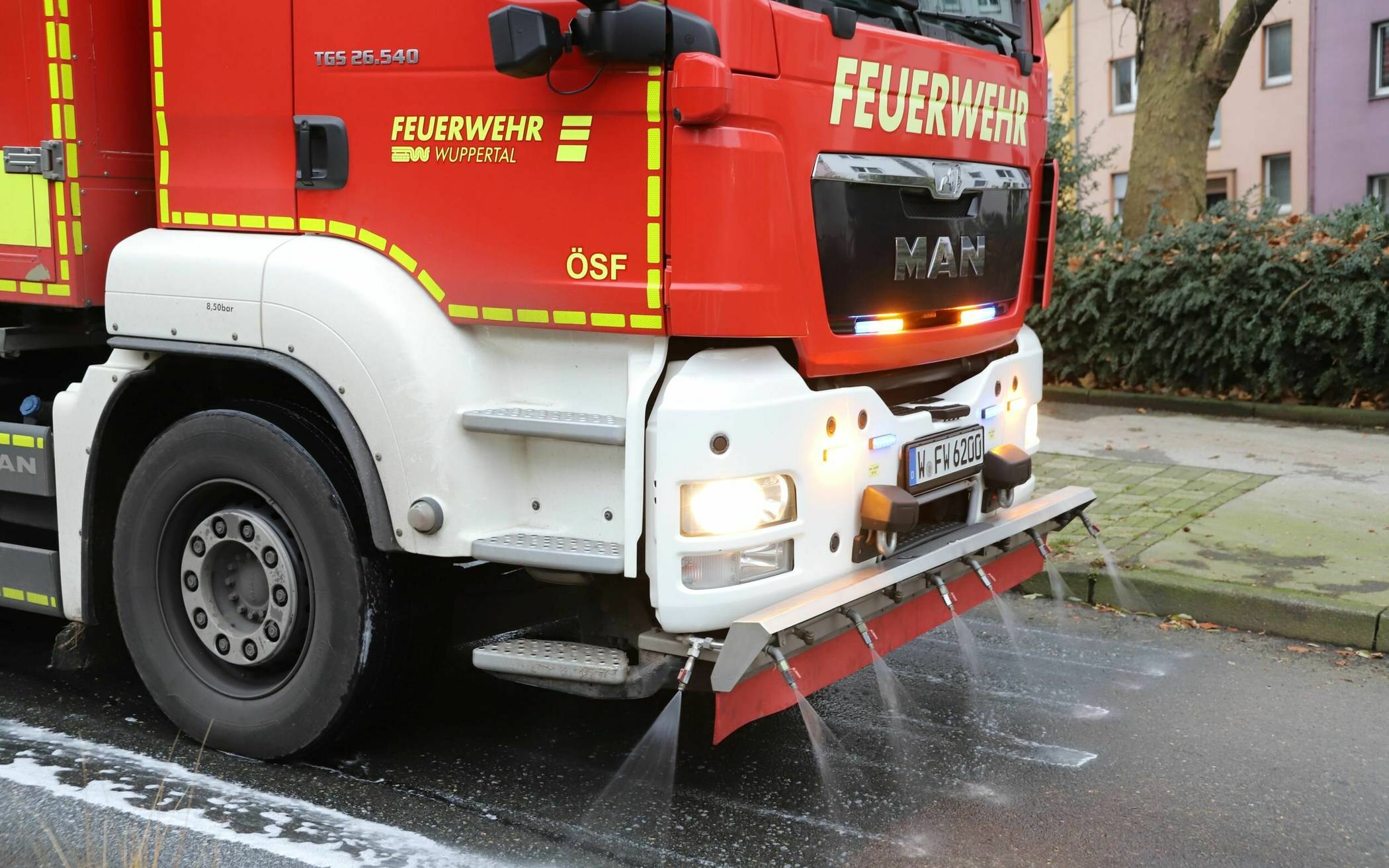 Die Straße musste gereinigt werden (Archivbild).