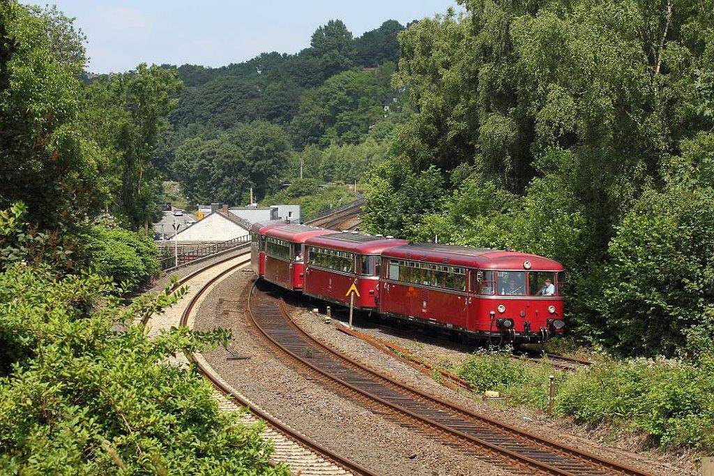 Der historische Schienenbus.