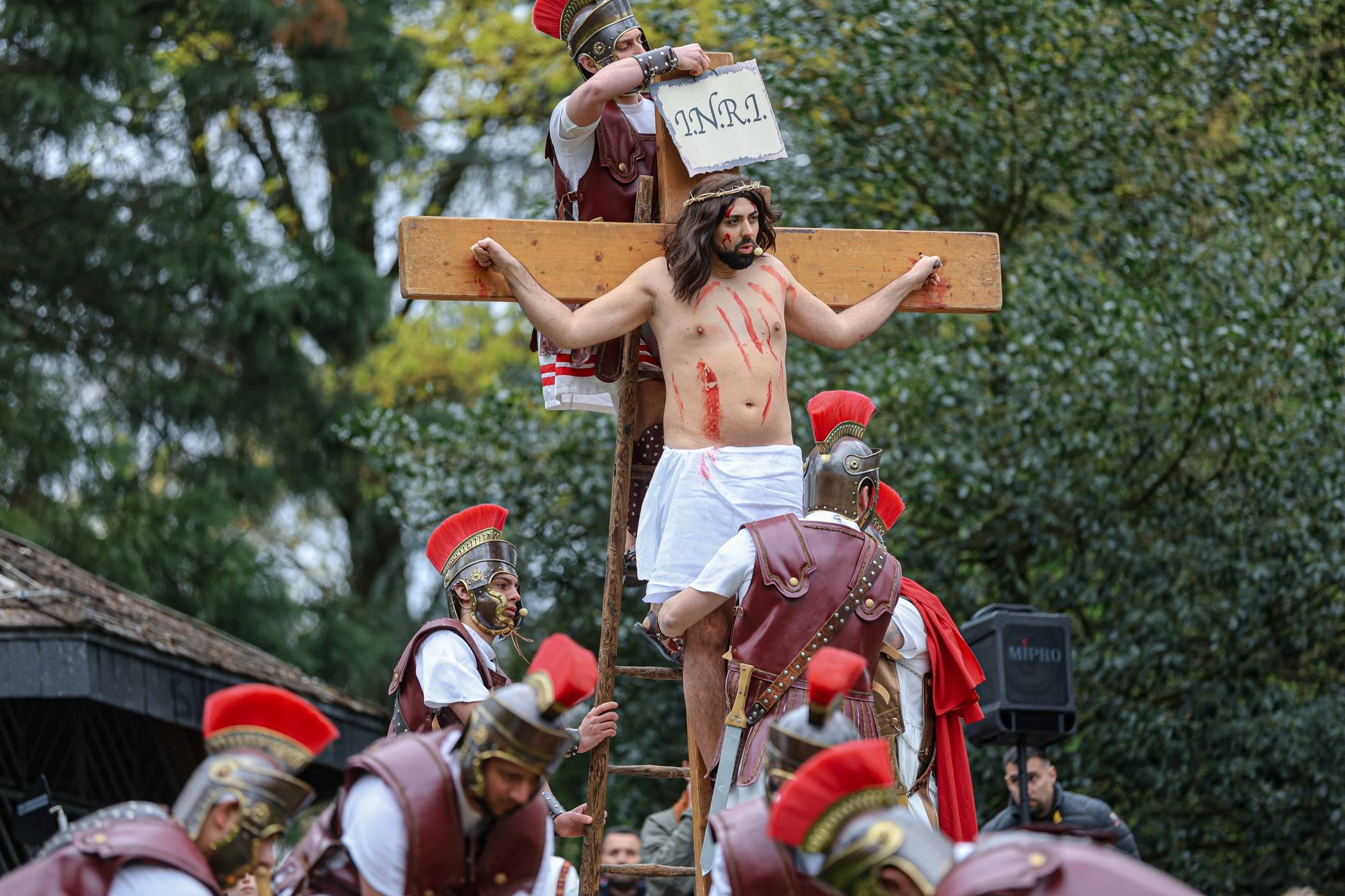 Die Kreuzigug wurde auf der Hardt dargestellt.