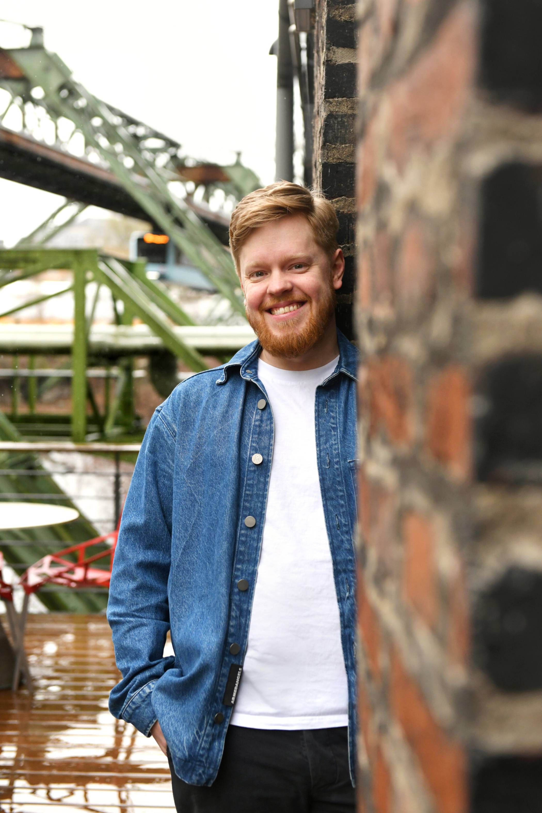 Marius Theobald, der früher Markus „Murmel“ Kruse...