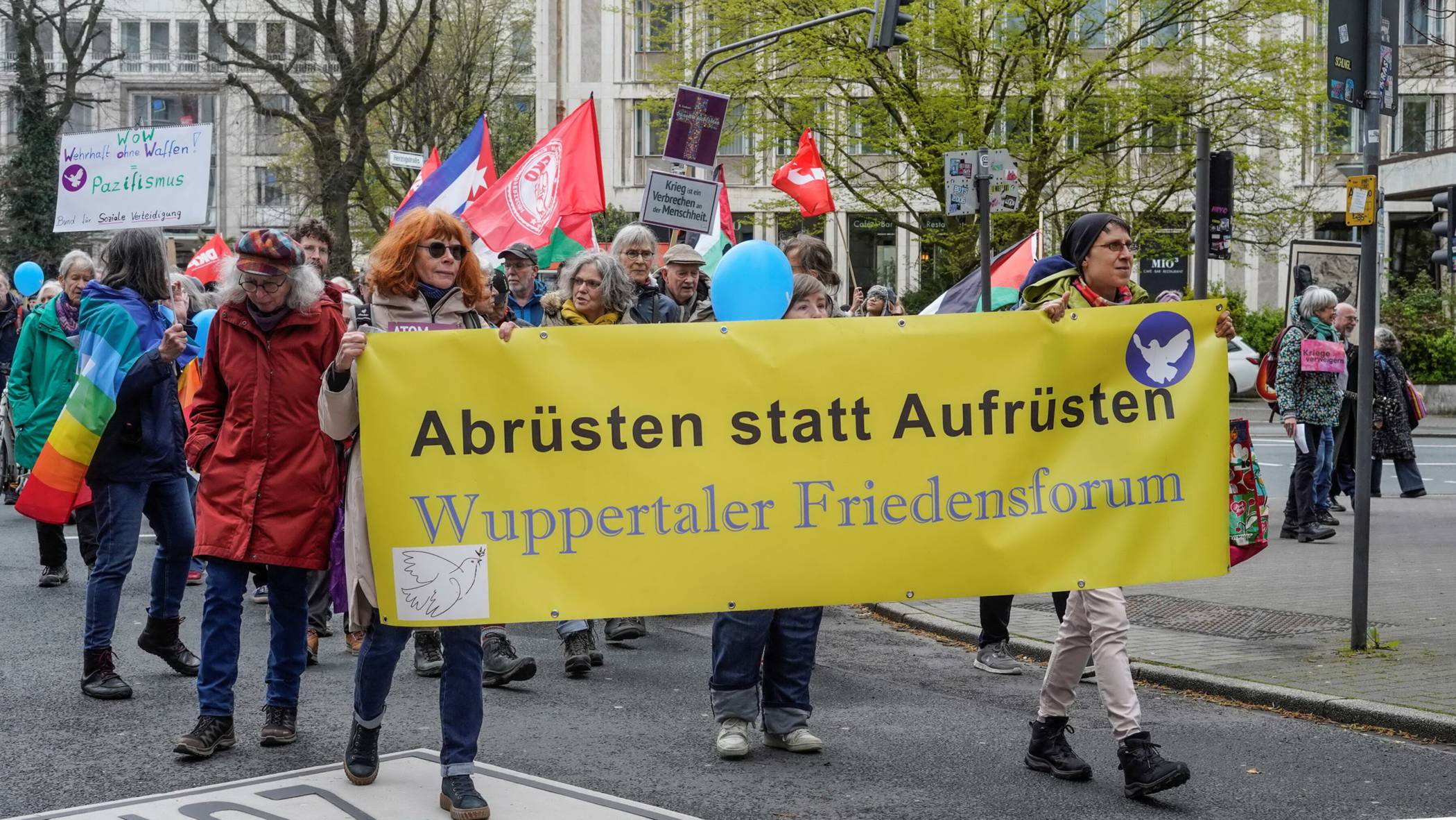  Szene aus der Elberfelder Innenstadt. 