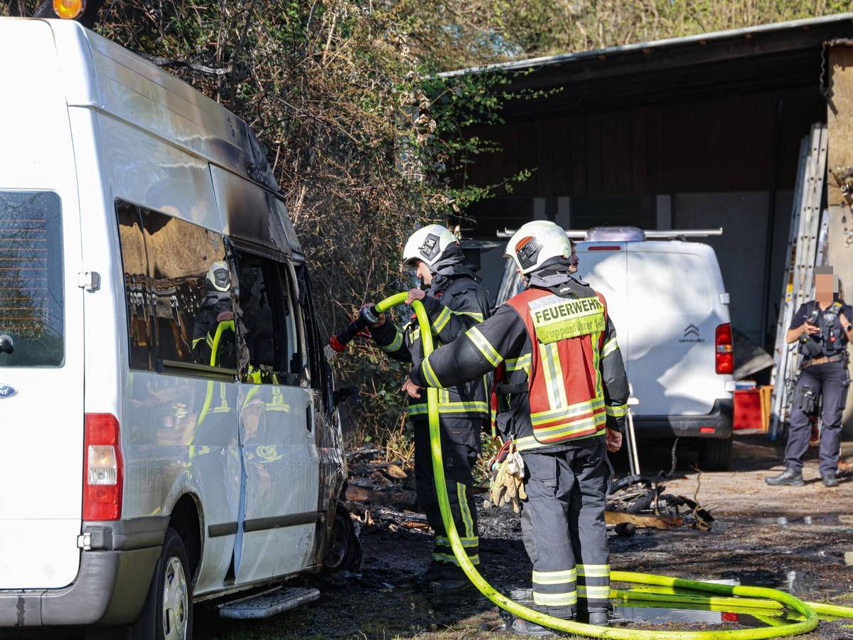 Brennendes Wohnmobil
