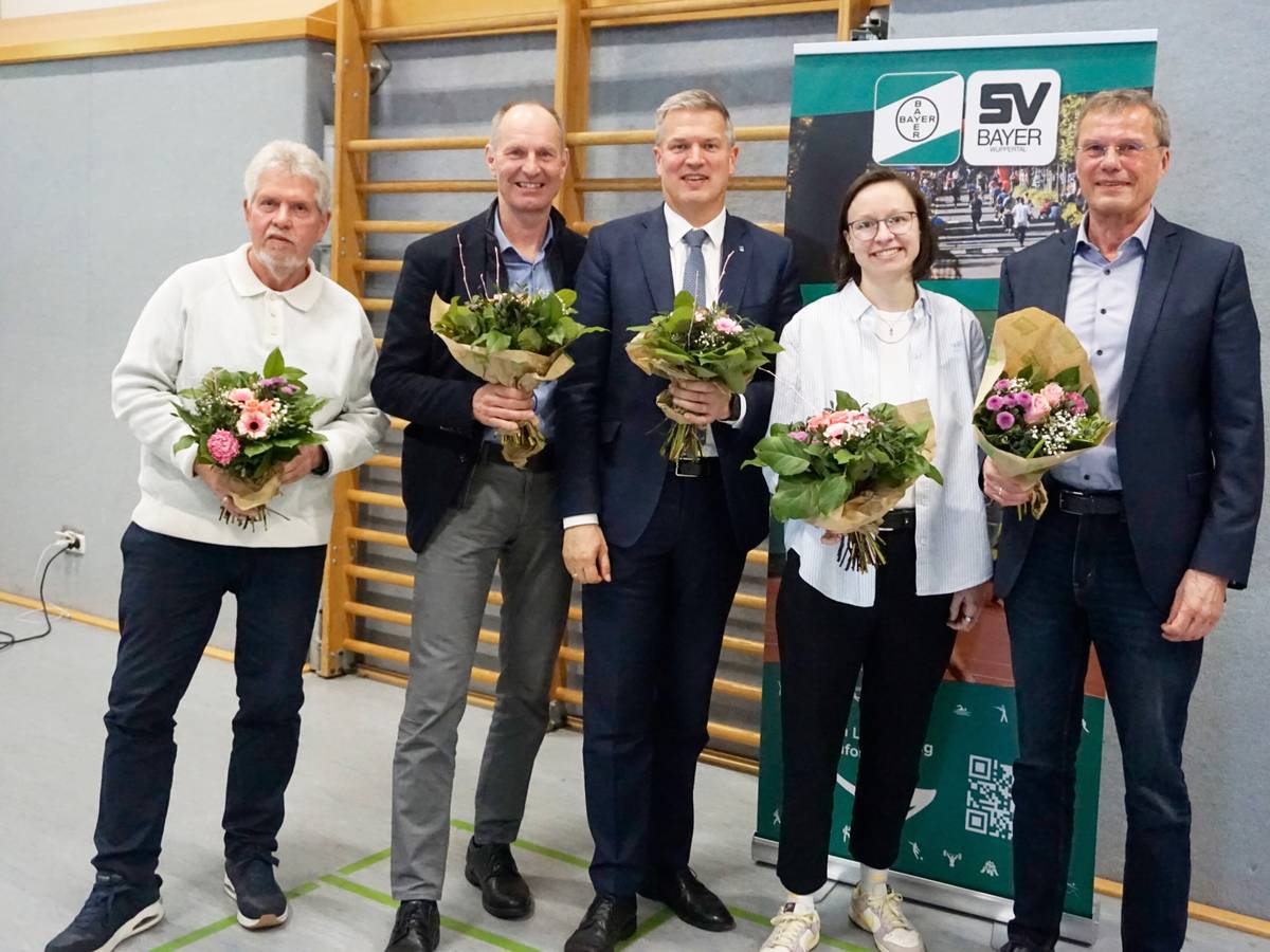 Dr. Klaus Jelich bleibt Vorsitzender des SV Bayer