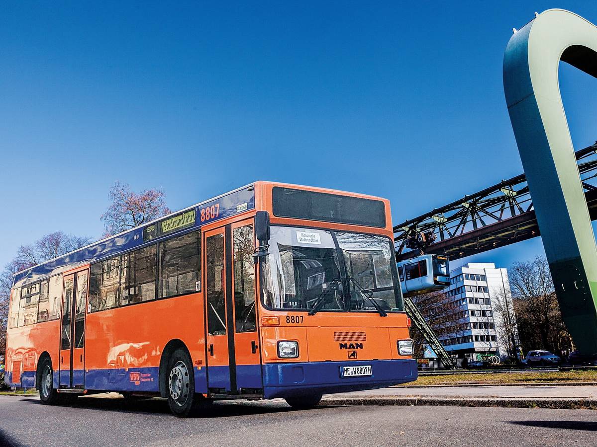 Mit dem Oldtimerbus zu den Sehenswürdigkeiten