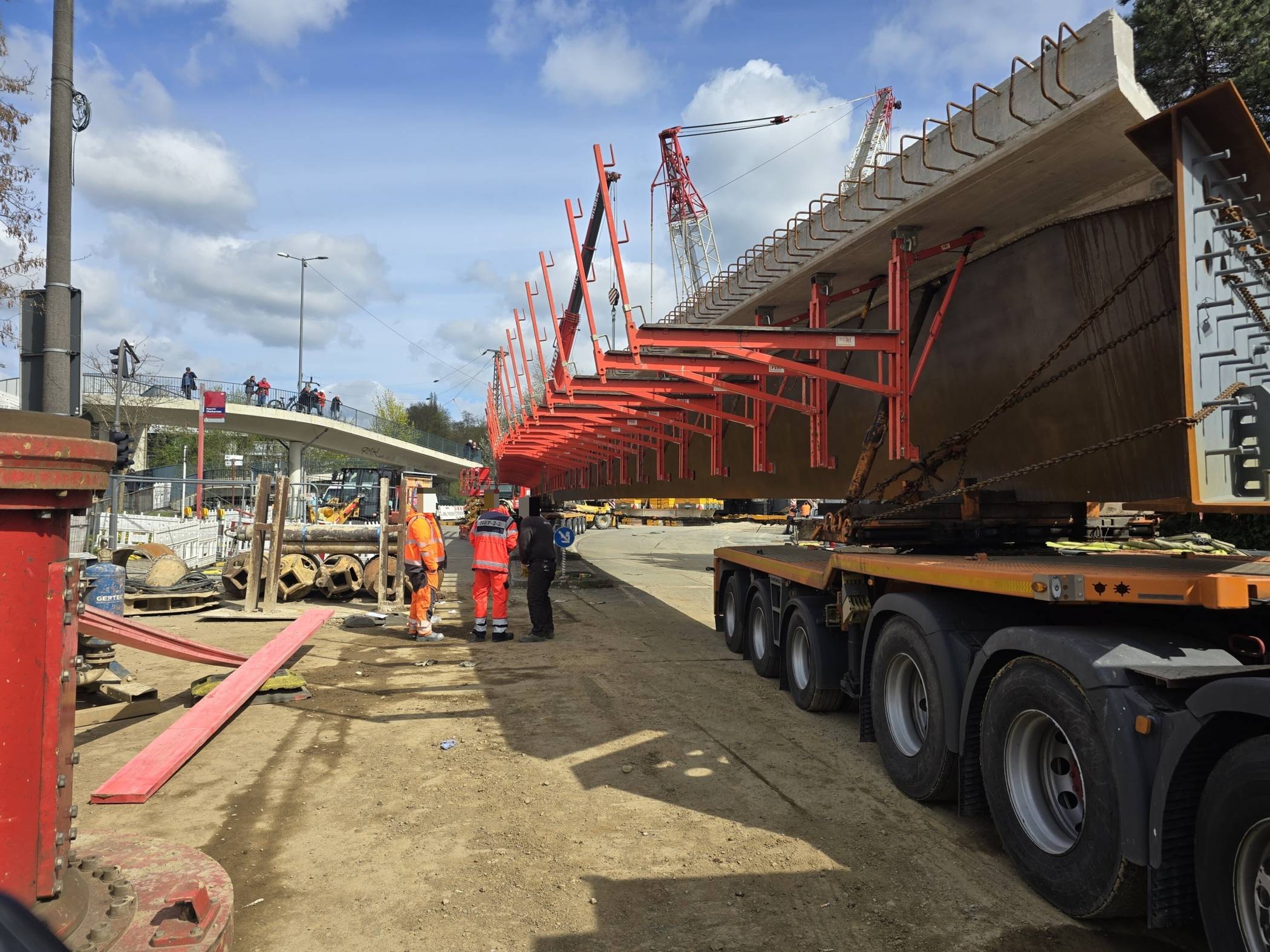 Der Brückenneubau an der Waldeckstraße.