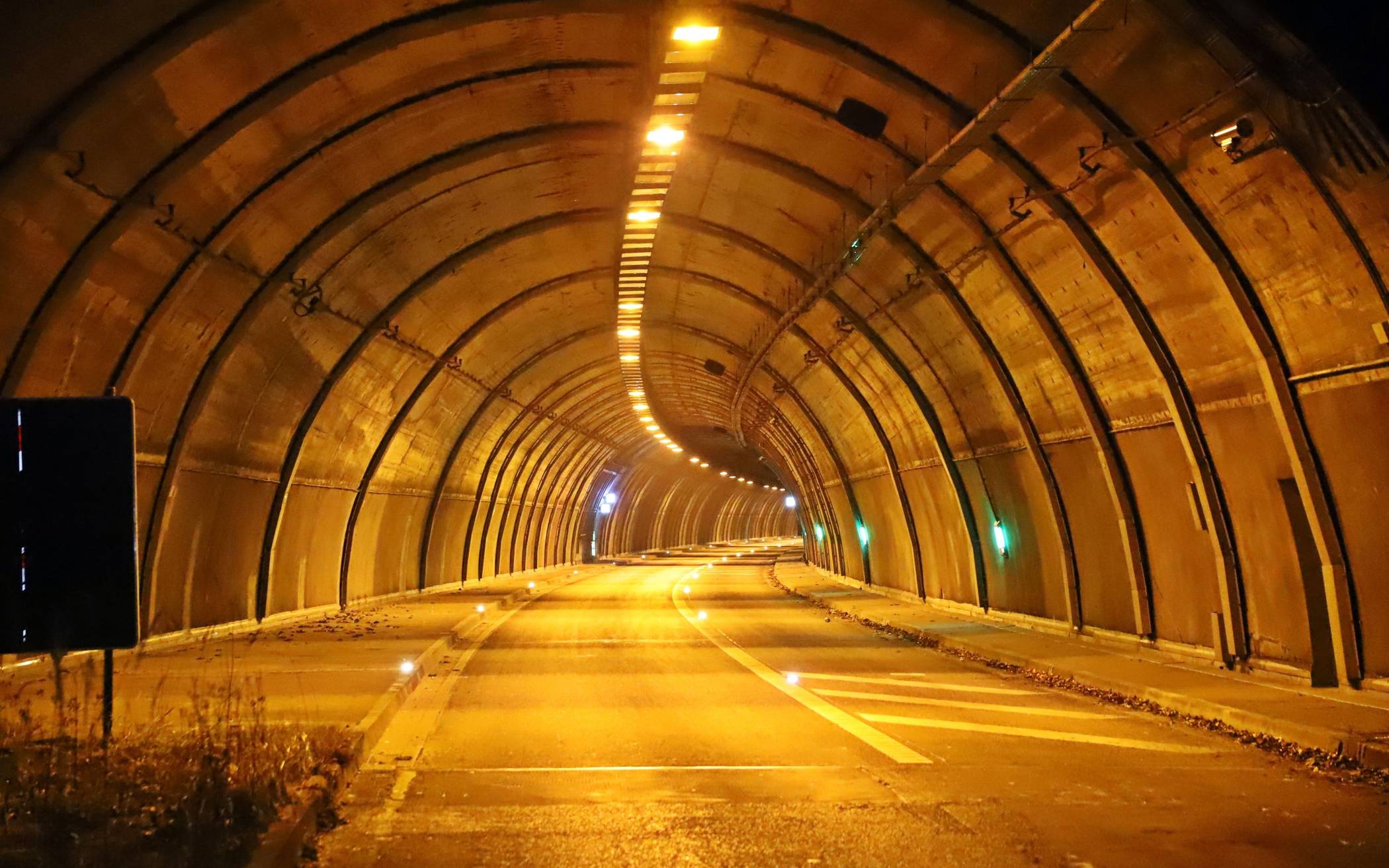 Kiesbergtunnel viermal in der Nacht gesperrt