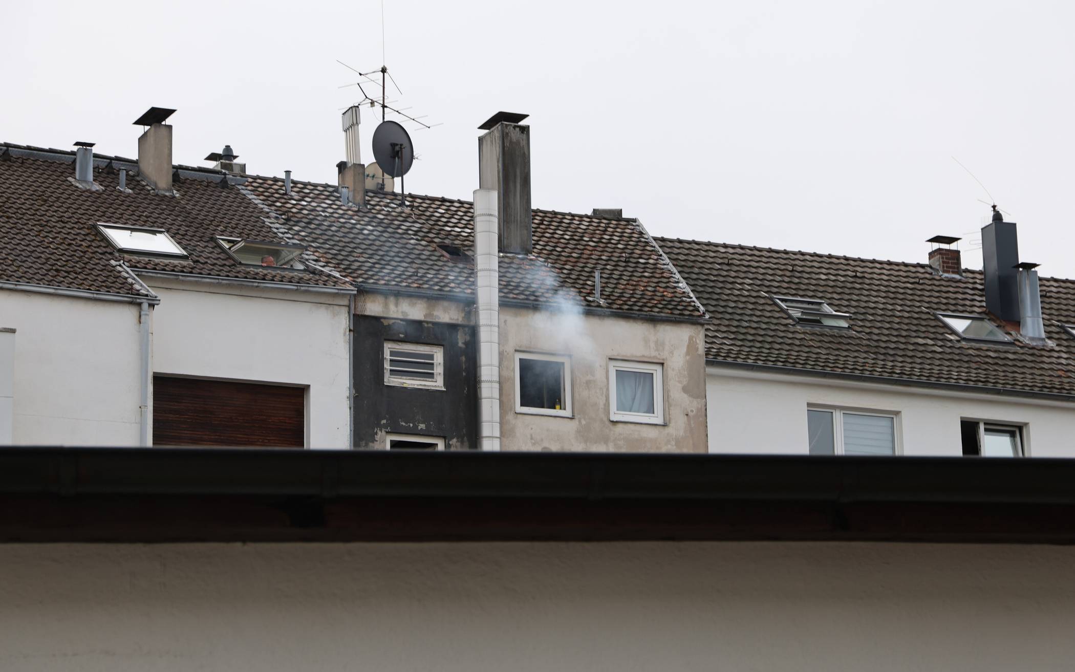Bilder: Rauch durch Grill in Wuppertaler Wohnung