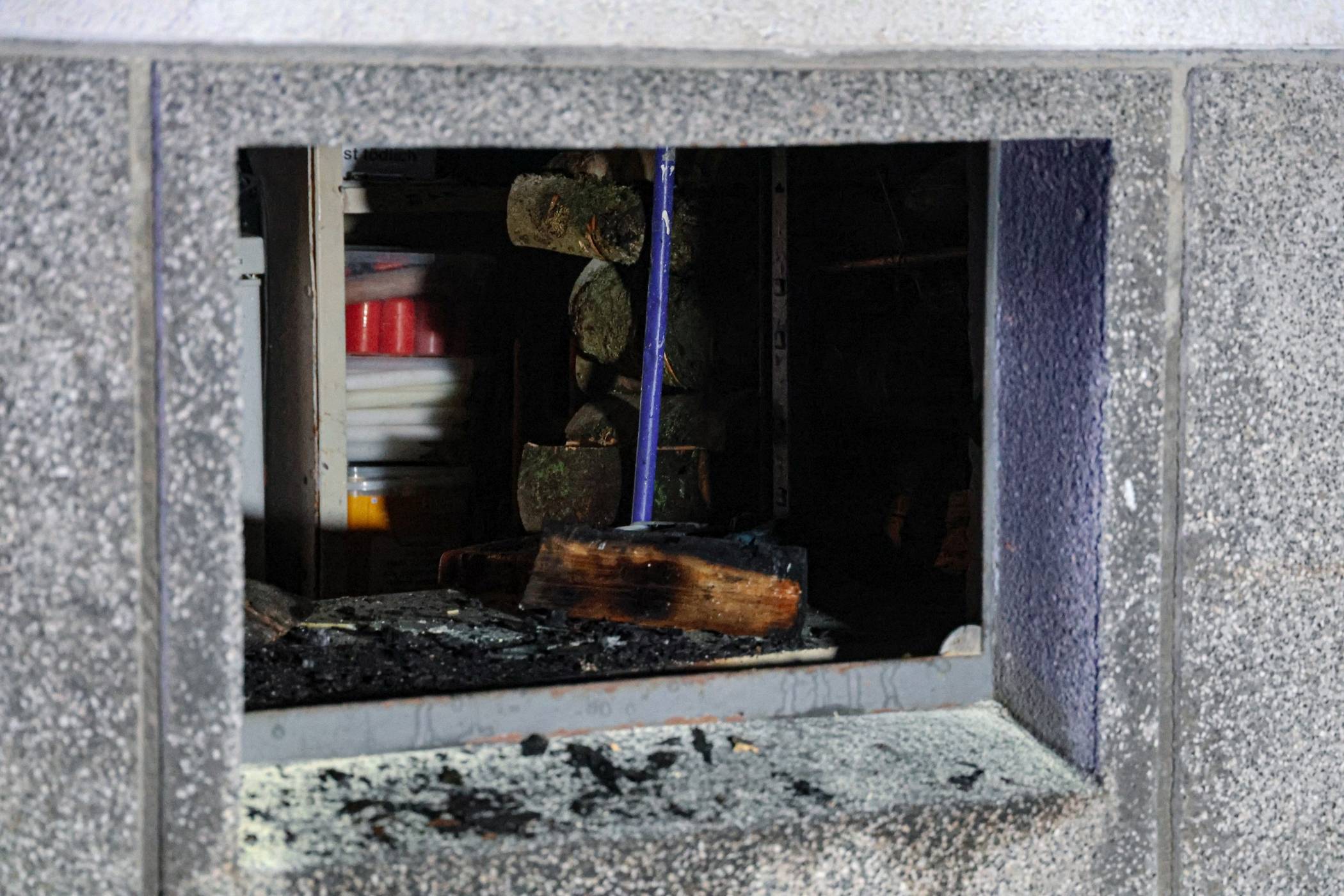 Mann durch Brand in Keller schwer verletzt