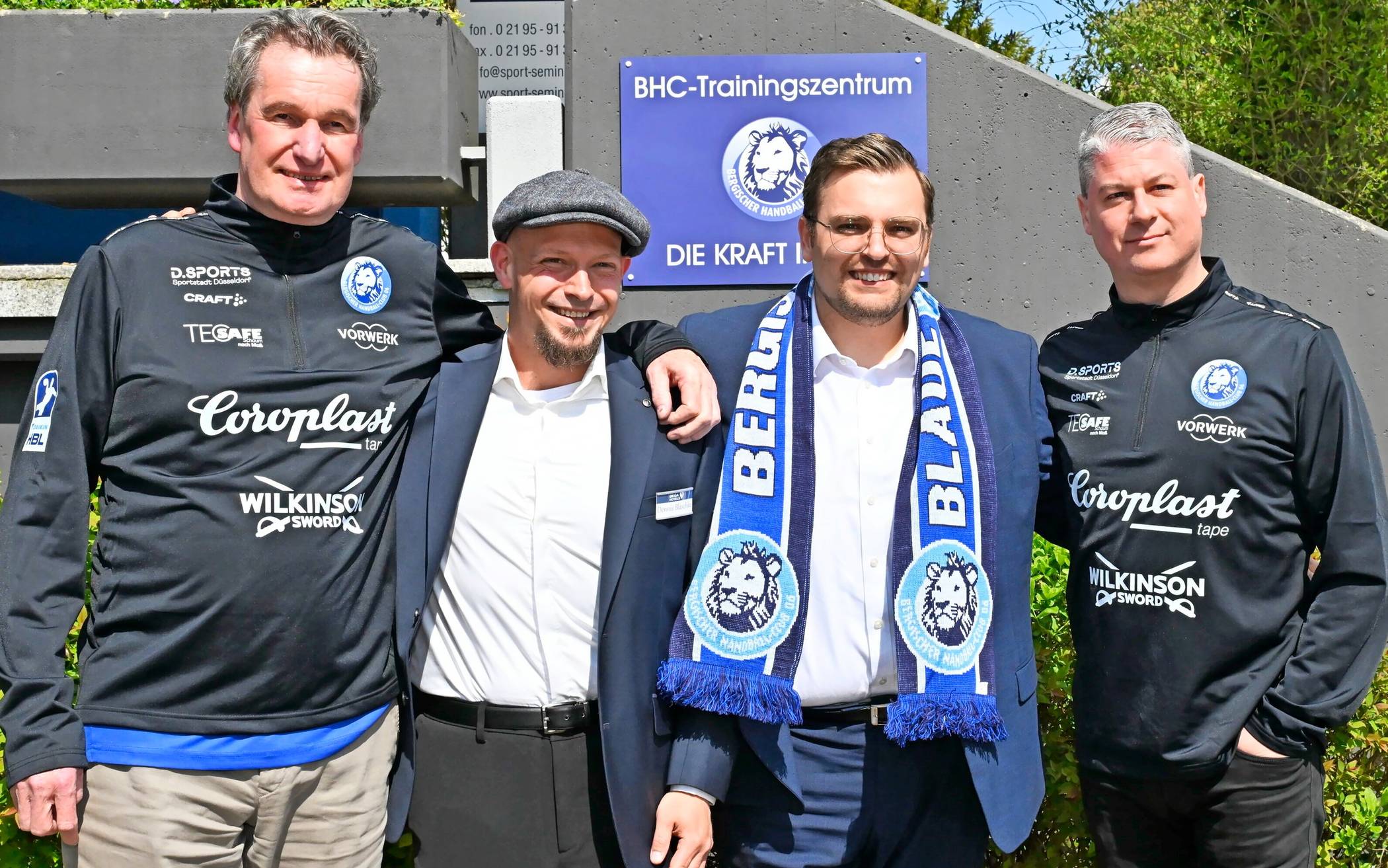 Von li.: BHC-Geschäftsführer Jörg Föste, Cluster-Manager Dennis Blaschke, Radevormwalds Bürgermeister Dejan Vujinovic und BHC-Geschäfdtsführer Philipp Tychy. 