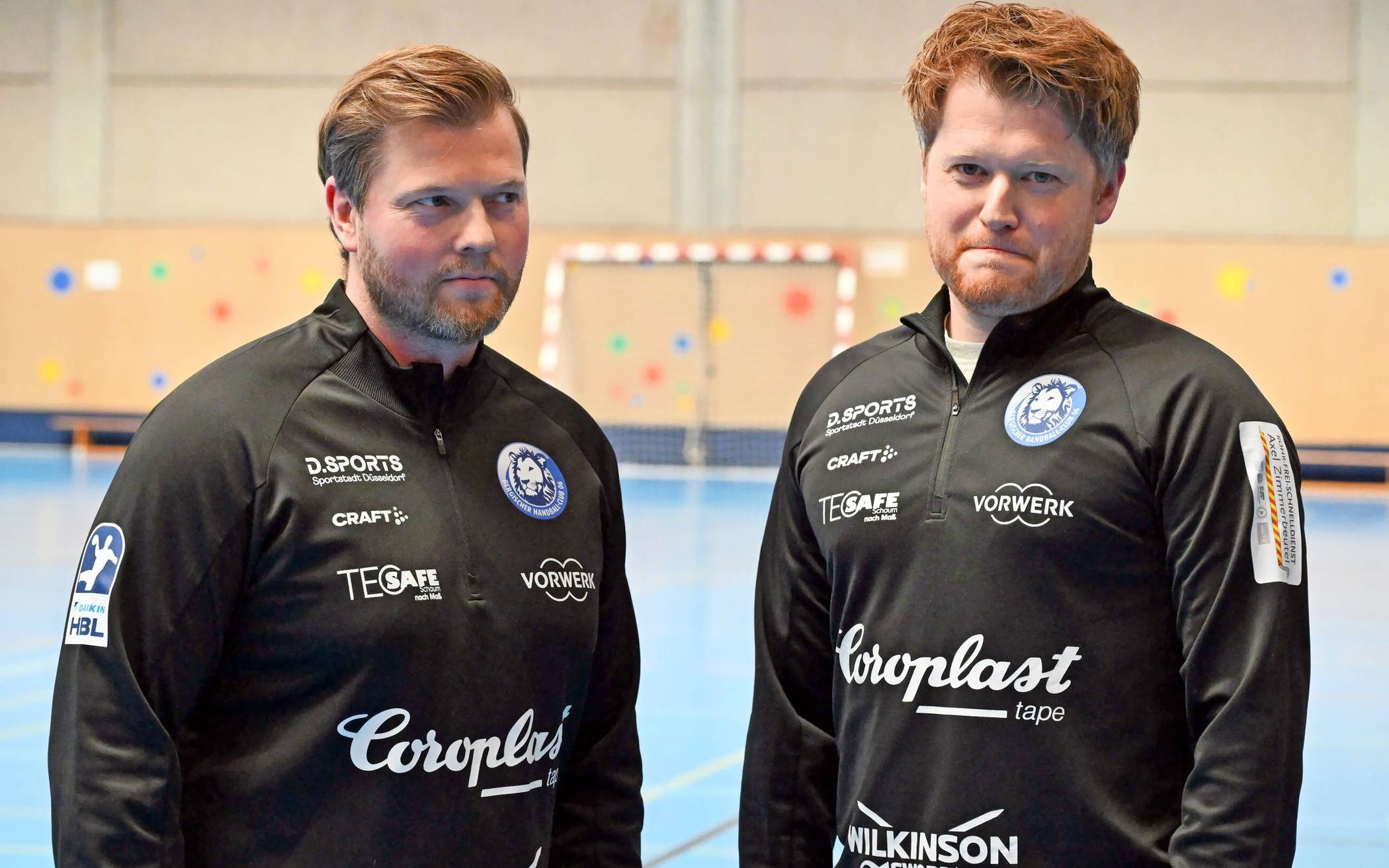 Die BHC-Trainer Arnor Gunnarsson (li.) und Markus Pütz im neuen Trainingszentrum in Radevormwald. 