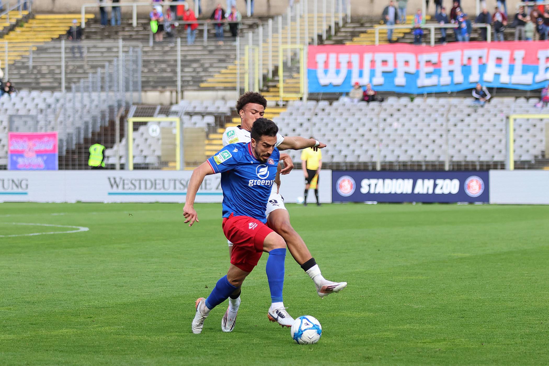  Szene mit Cenk Durgun. 