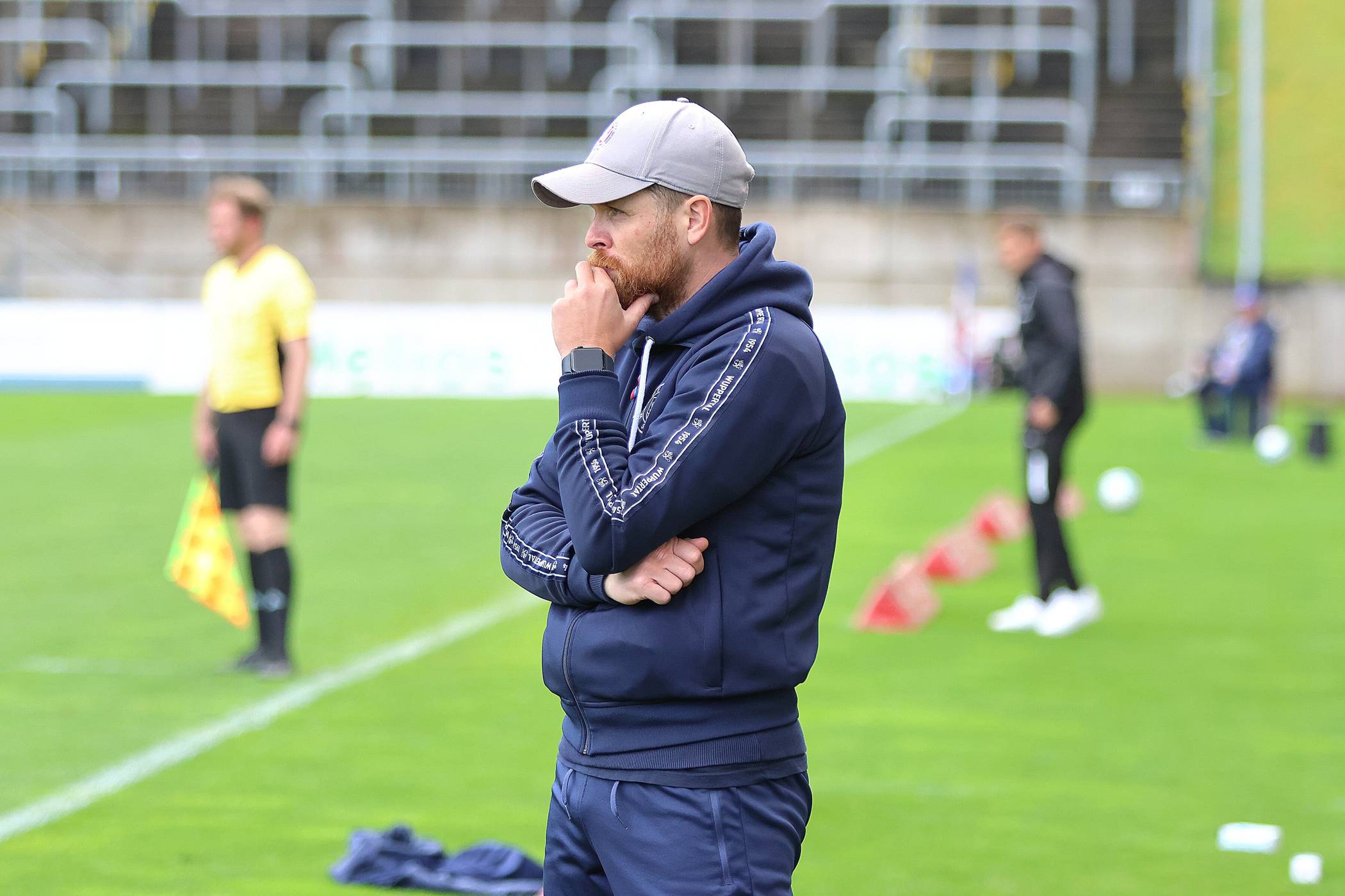  Trainer Mike Wunderlich. 