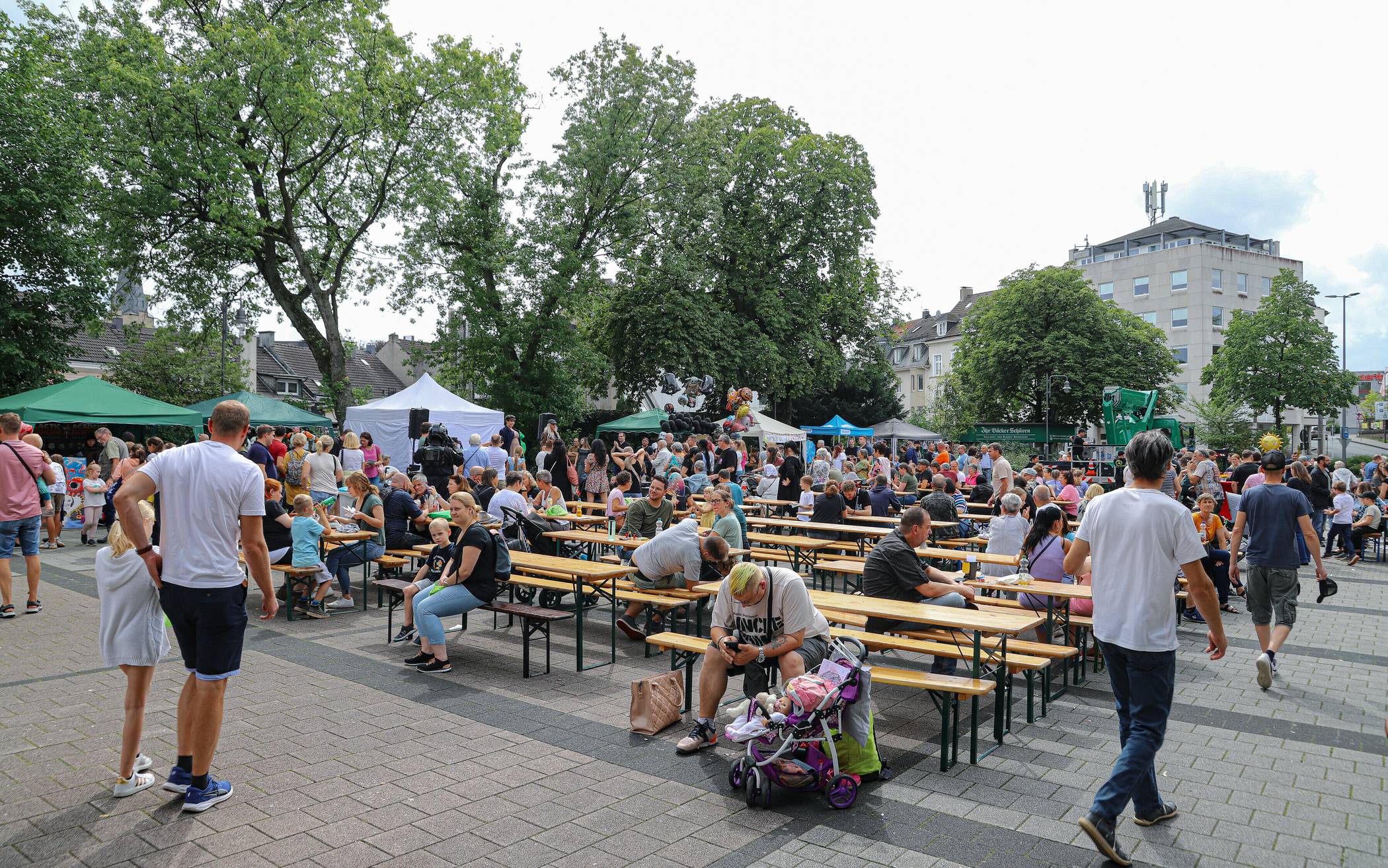 Lienhardplatz: „Geht an die Vohwinkler Identität“