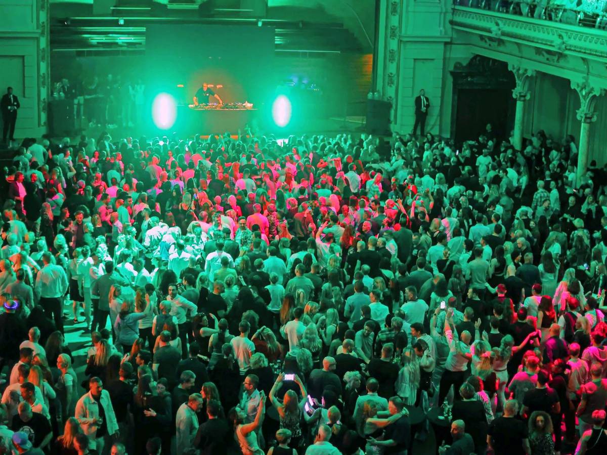 Mit „Miss California“ in den Mai tanzen