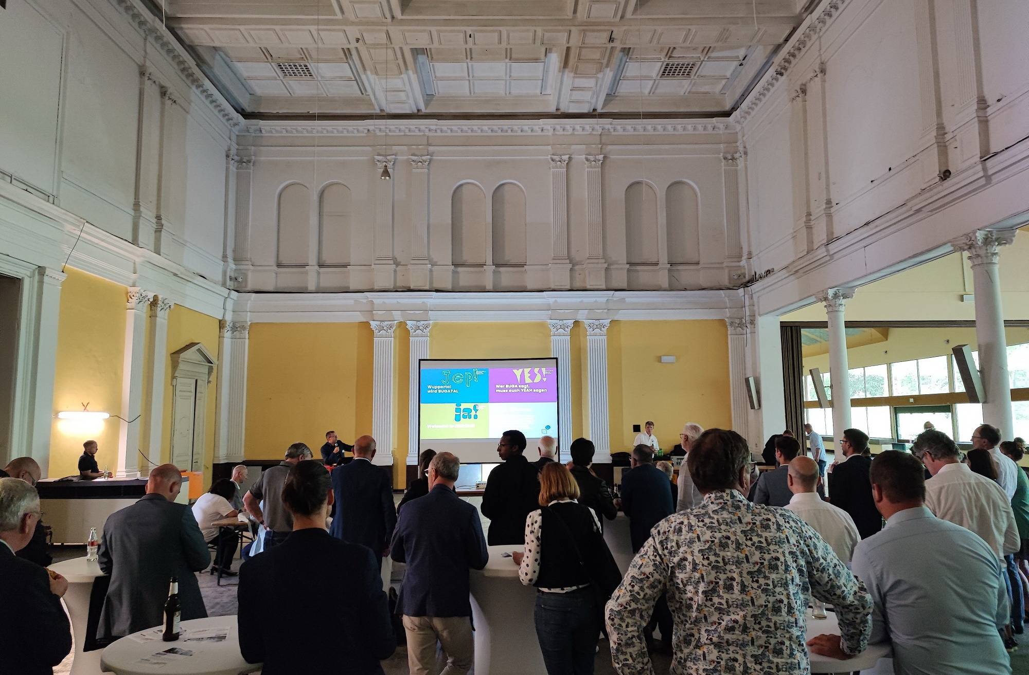 Bild aus den Zoosälen im Rahmen