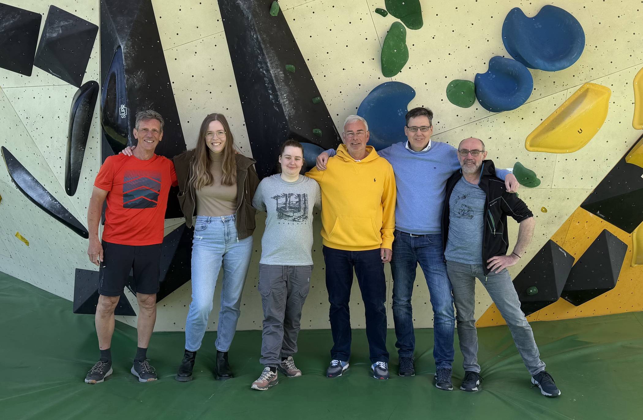  Der Vorstand (von li.): Ernst Adam, Maria Berning, Caroline Lohmann (Jugendvertretung), Peter Bannenberg (Vorstandsvorsitzender), Carsten Scheel und Andreas Lohmann. 