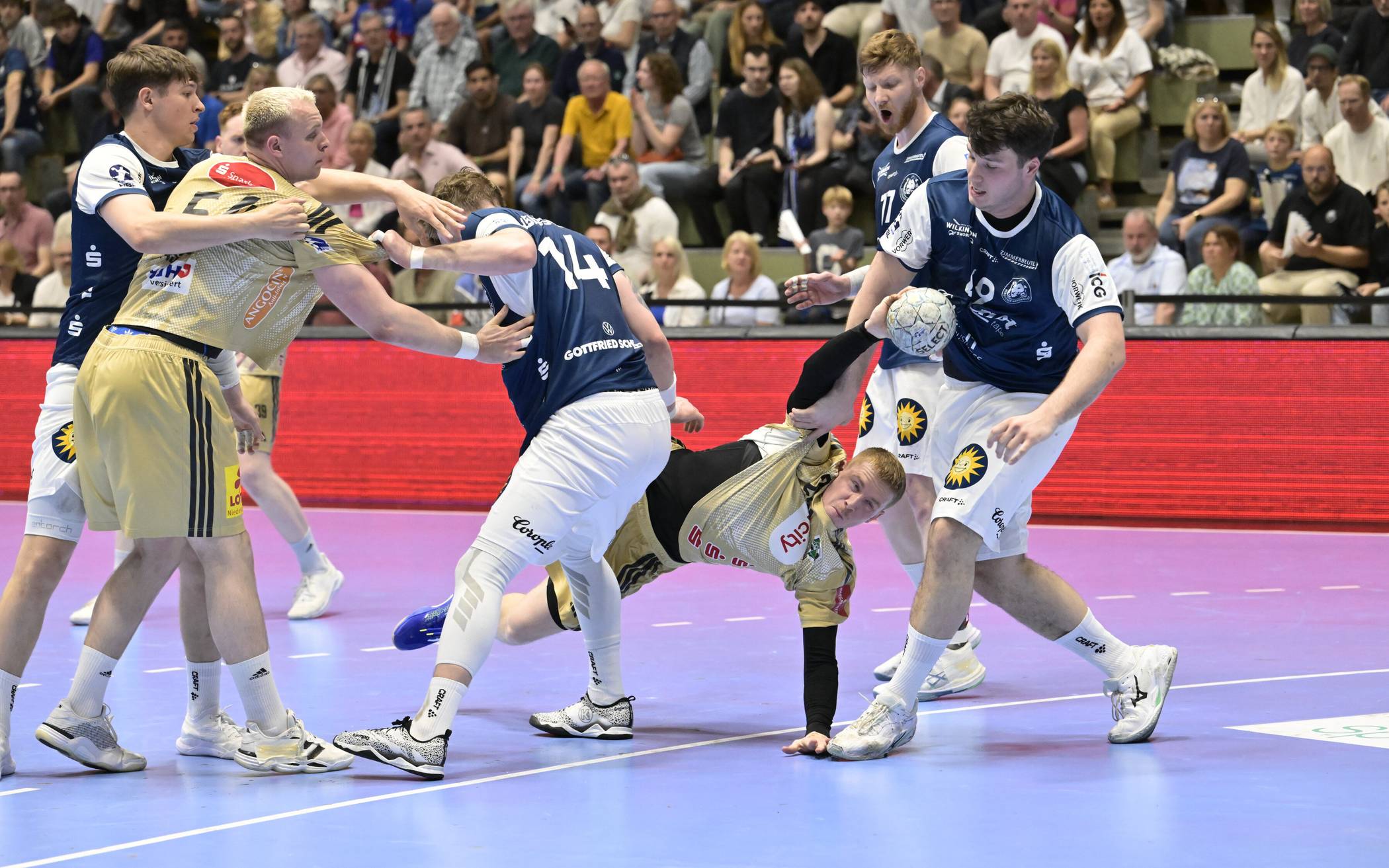 Bilder: Bergischer HC siegt gegen Hannover-Burgdorf