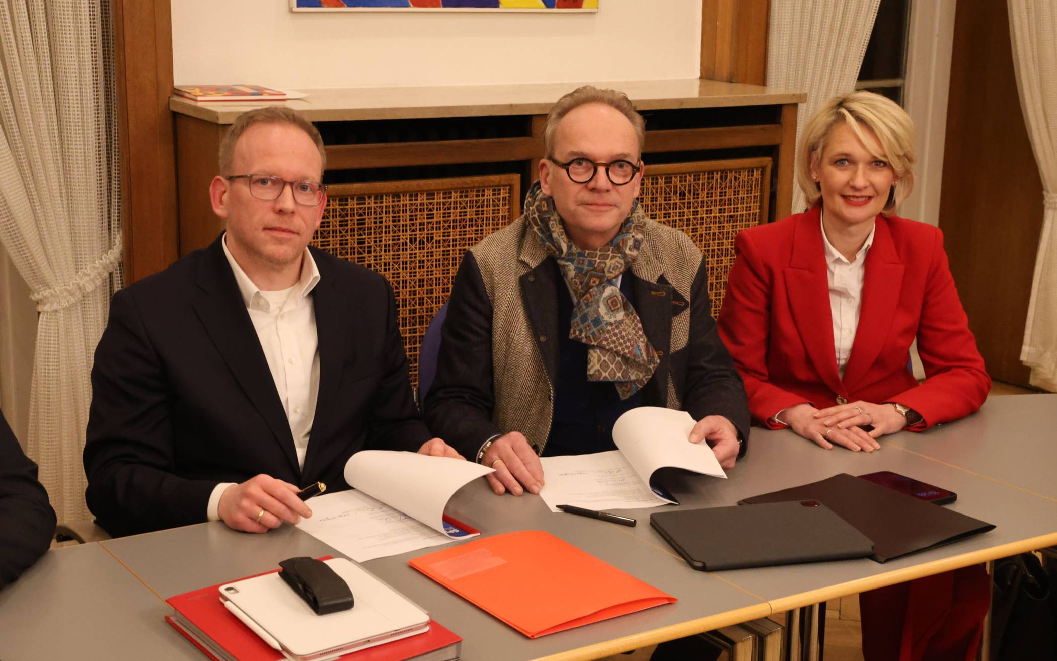 Die Fraktionsvorsitzenden Benjamin Thuenecke (SPD), Michael
