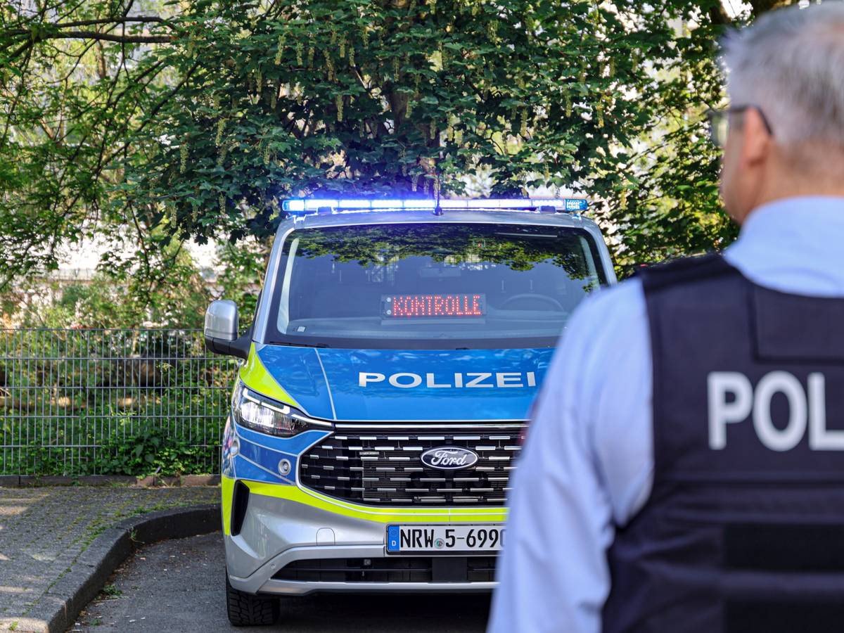 Polizei mit neuen Streifenwagen