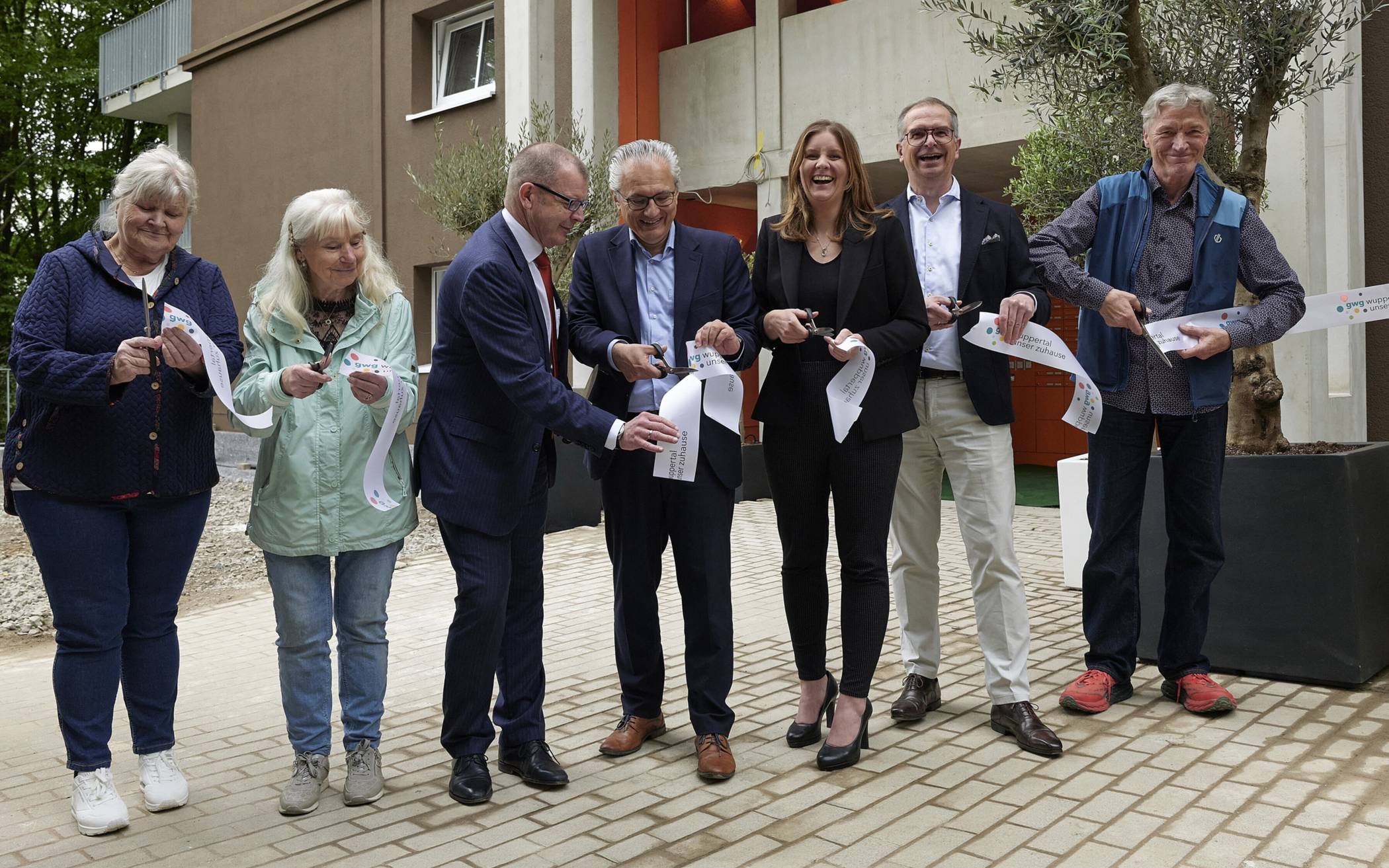 Erste Mieterinnen und Mieter zurück im Wohnpark Schellenbeck