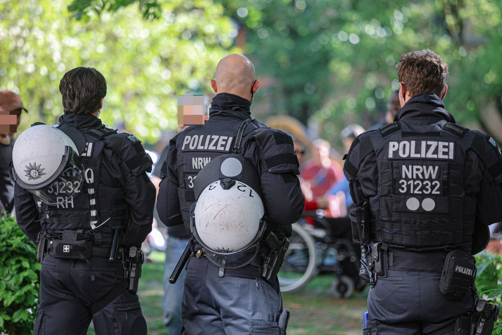 Wuppertaler Polizisten im EInsatz.