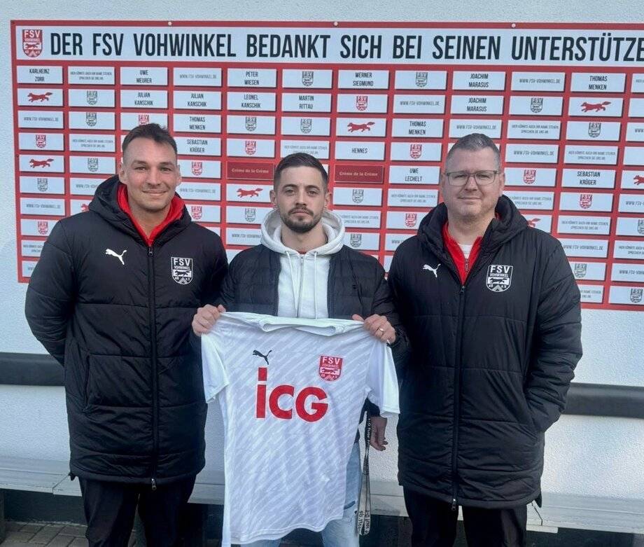Der sportliche Leiter Julian Kanschik (li.), Neuzugang Justin Lüdtke und Sportdirektor Christian Bialke.