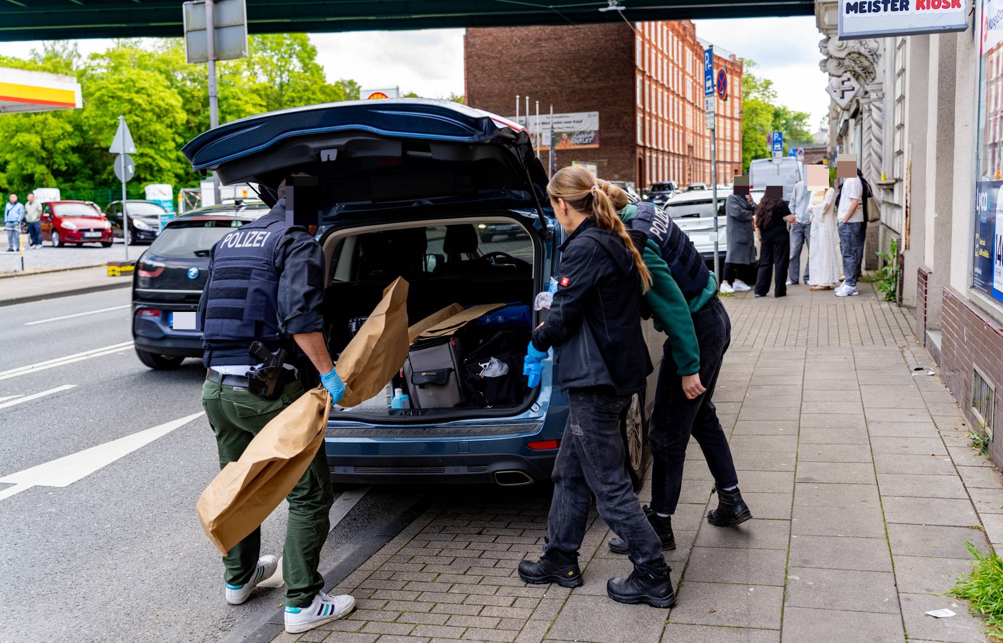 Bilder: Polizei-Einsatz wegen Familienstreit