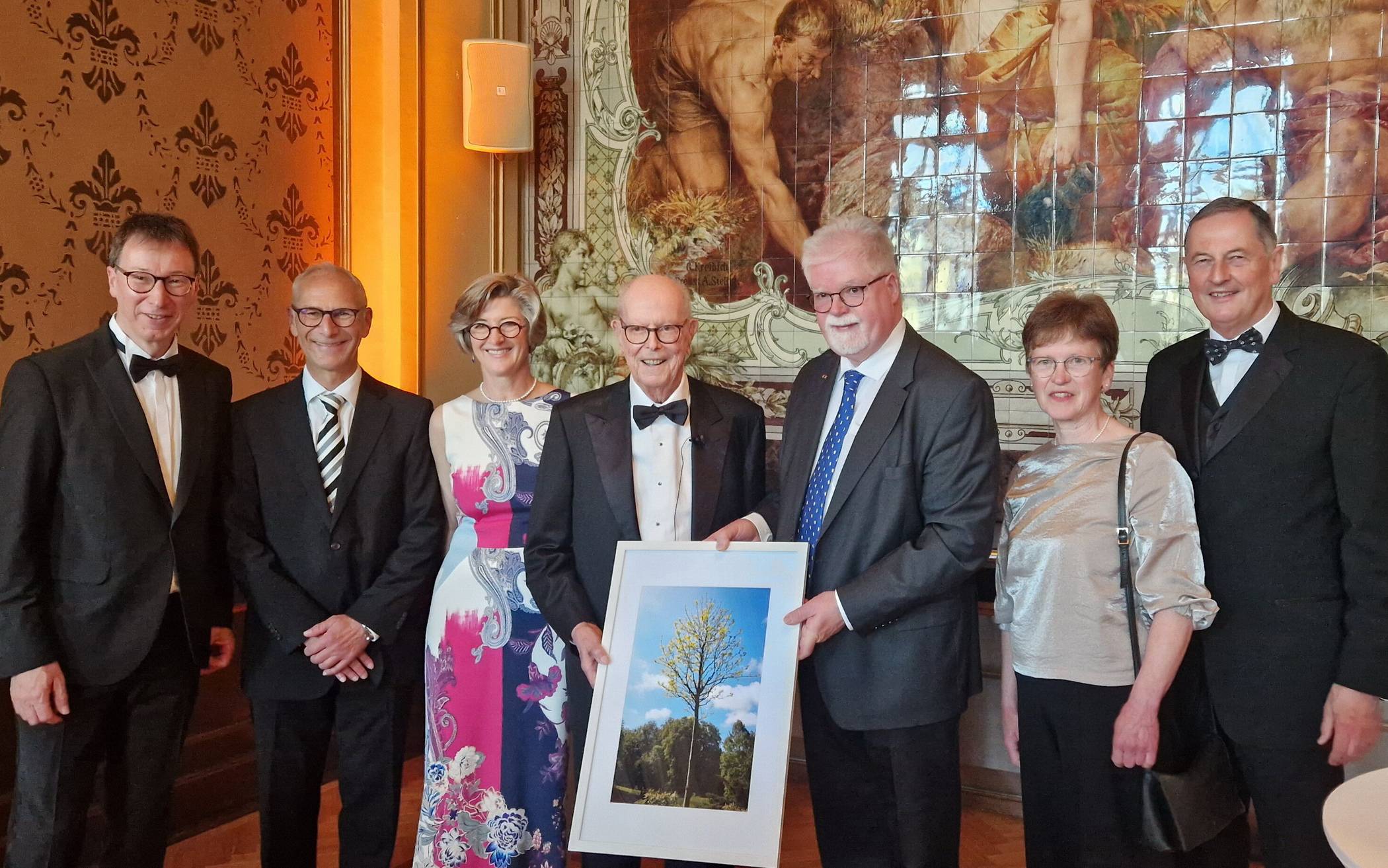 Ein Amberbaum als Zeichen der großen Wertschätzung