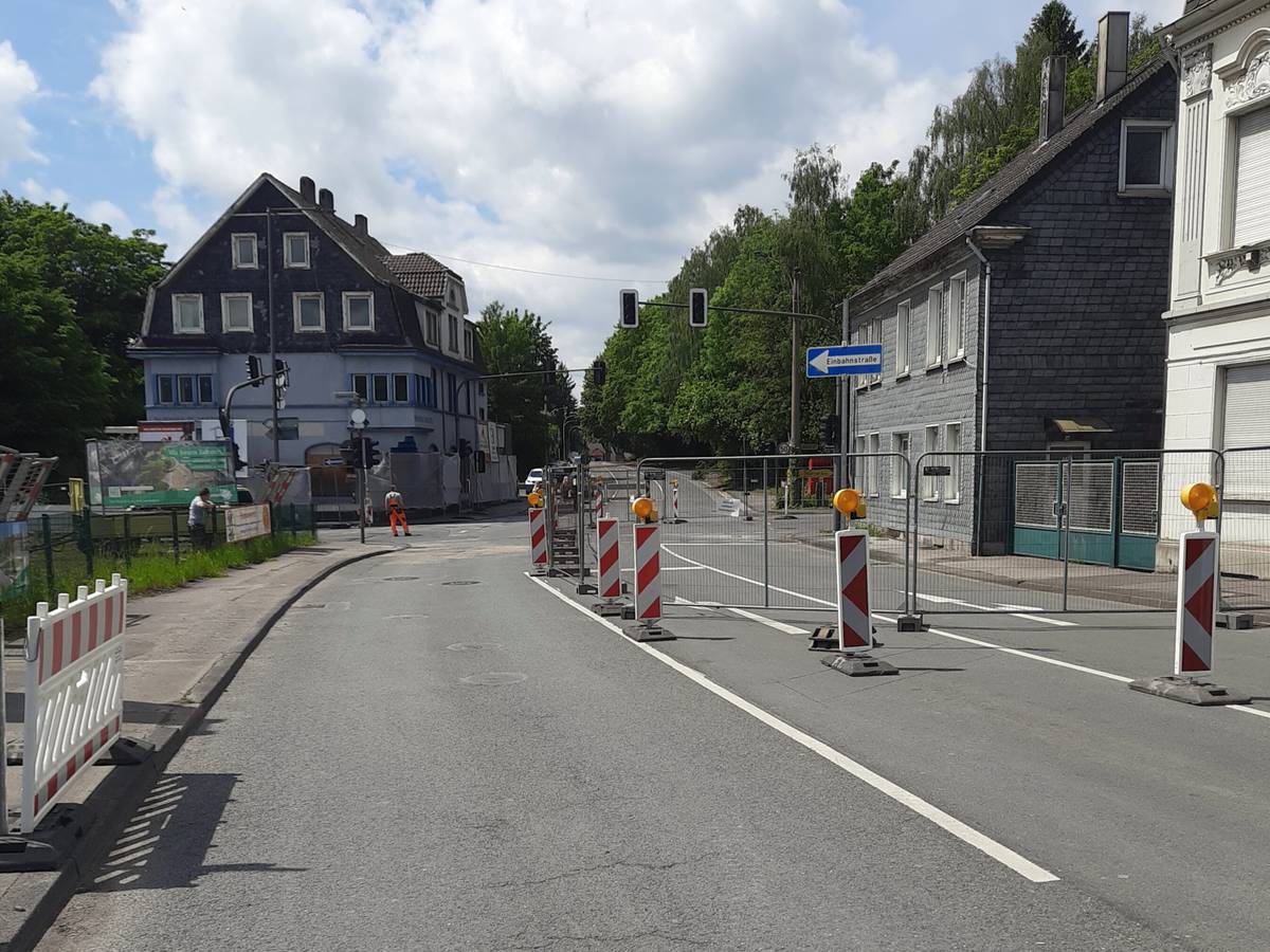 Wiedener Kreuz als Einbahnstraße wieder befahrbar
