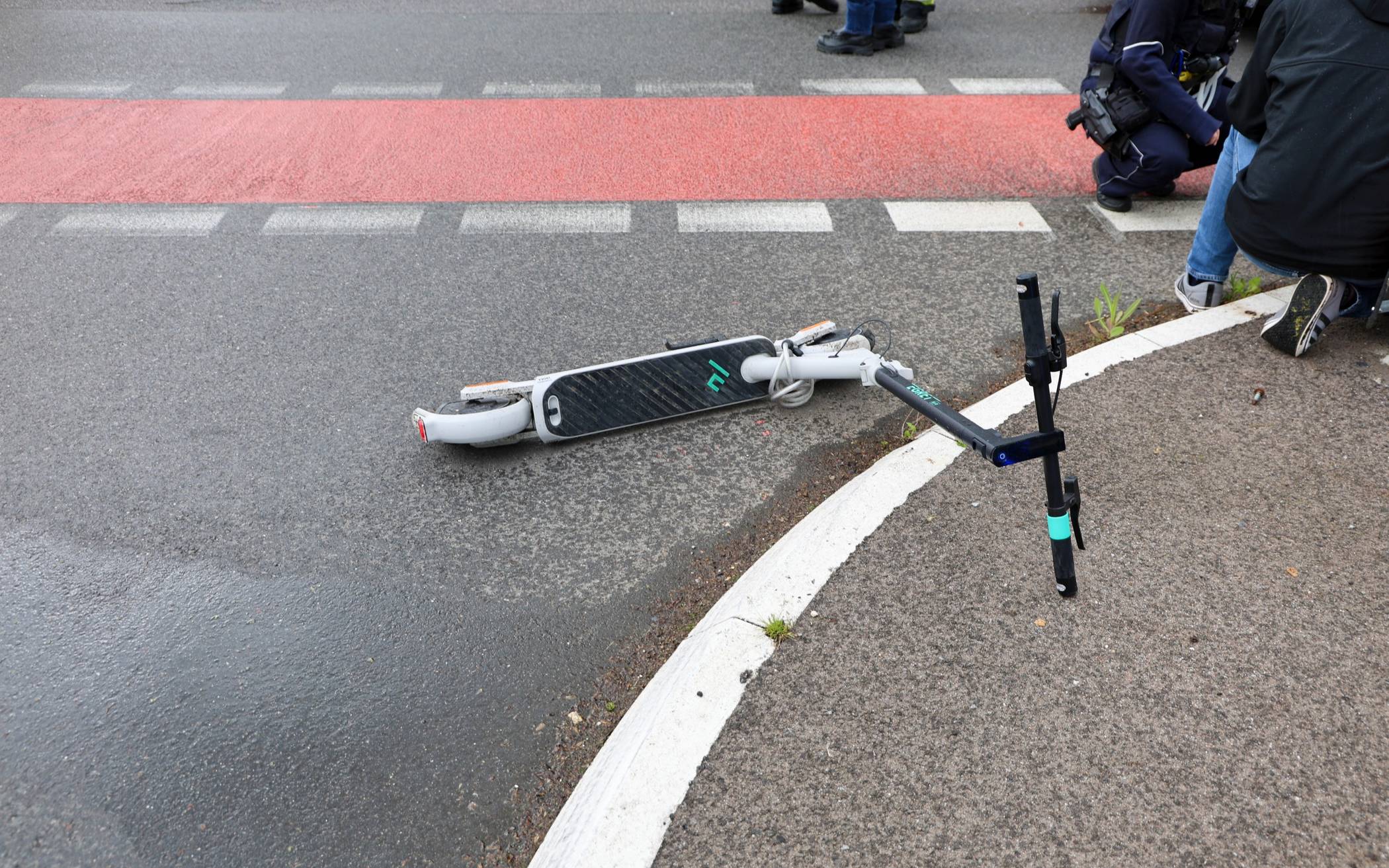 Bilder: Scooter-Fahrer in Wuppertal von Auto erfasst