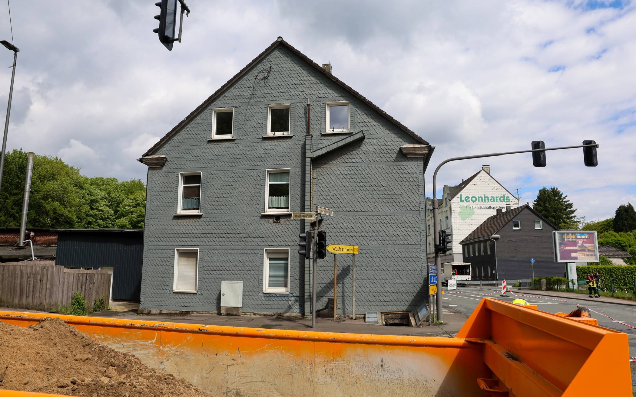 Wiedener Kreuz: Nun Ampelanlage, trotzdem weiter Staugefahr