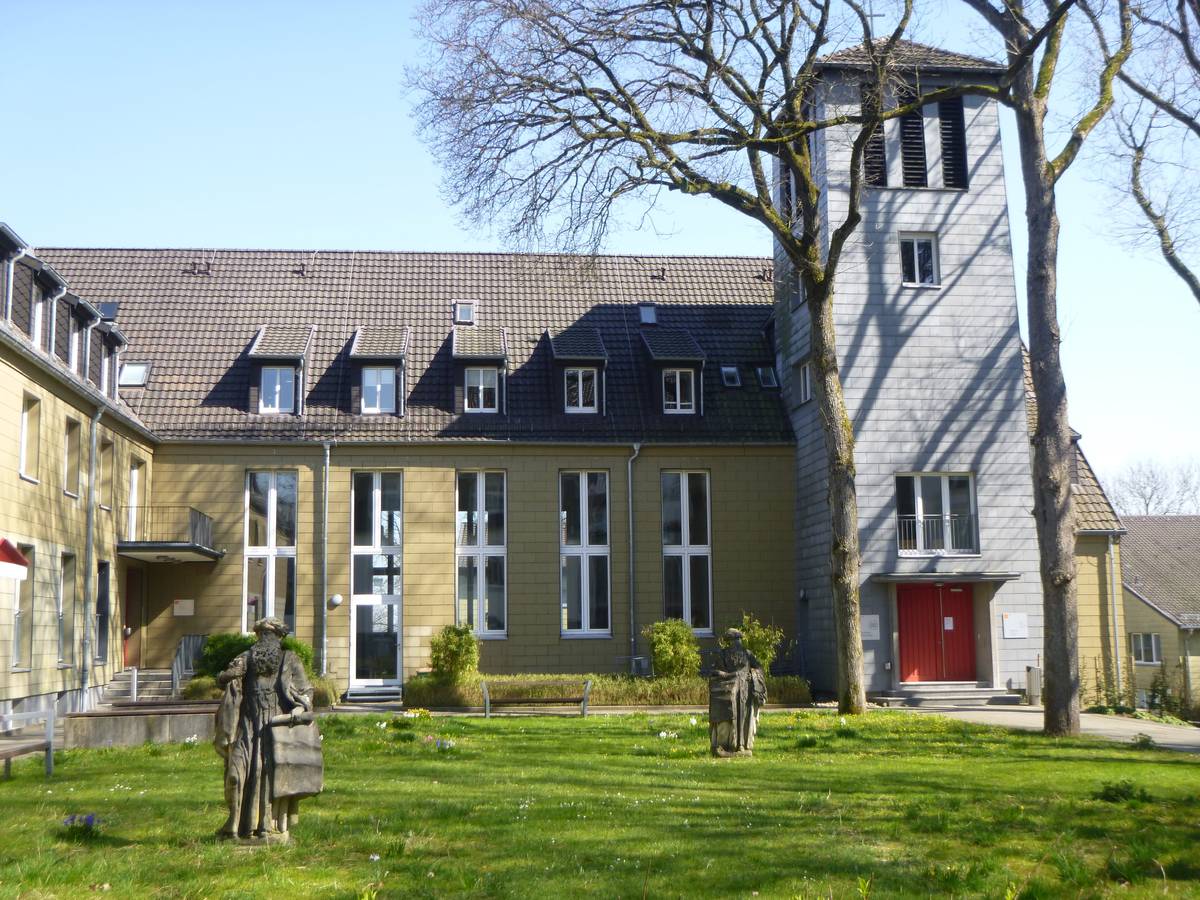Die Kirchliche Hochschule und ihre bewegte Geschichte