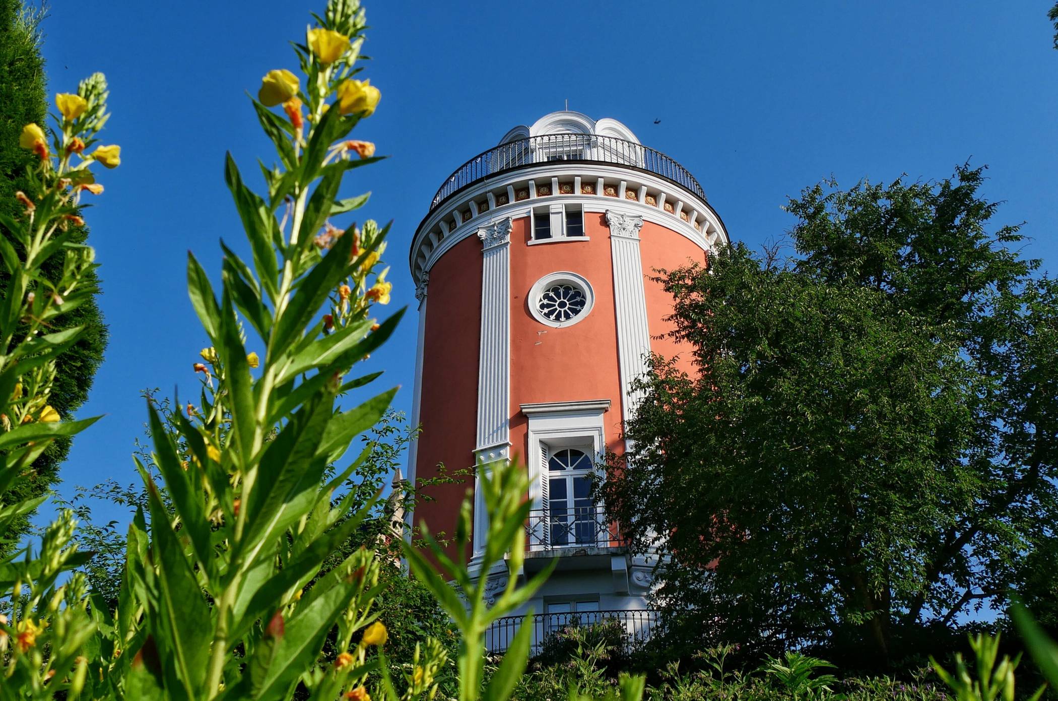  Der Elisenturm. 