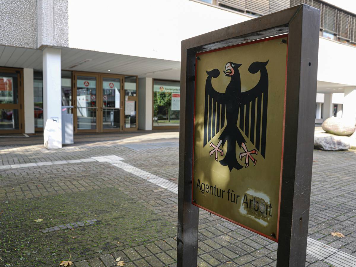 Arbeitslosenquote sinkt leicht auf 10,5 Prozent