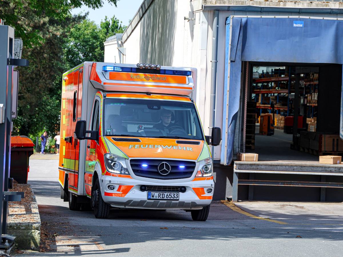 Verletzter bei Arbeitsunfall in Firma