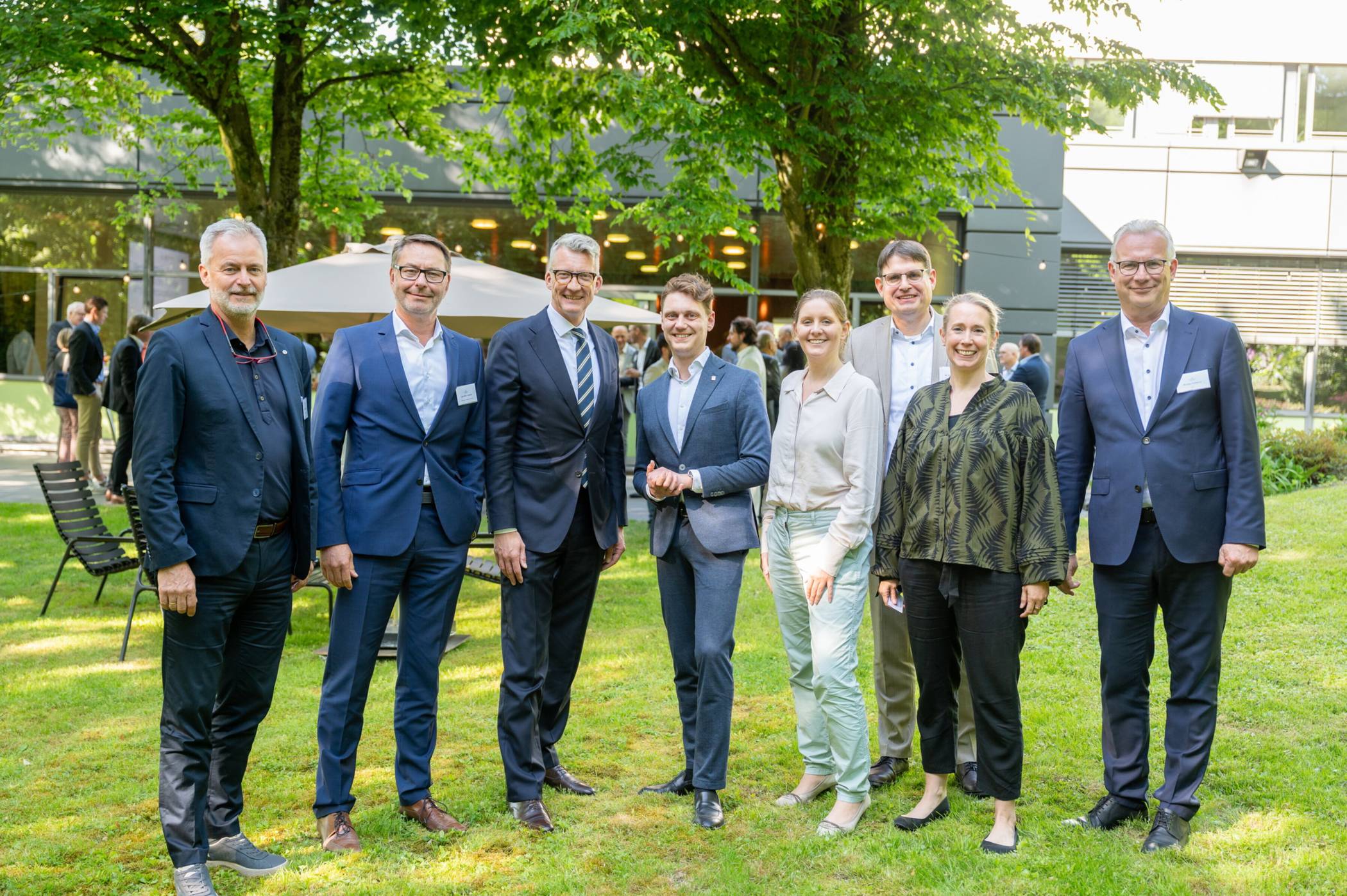 Das Gruppenbild mit den drei bergischen Stadtspitzen.