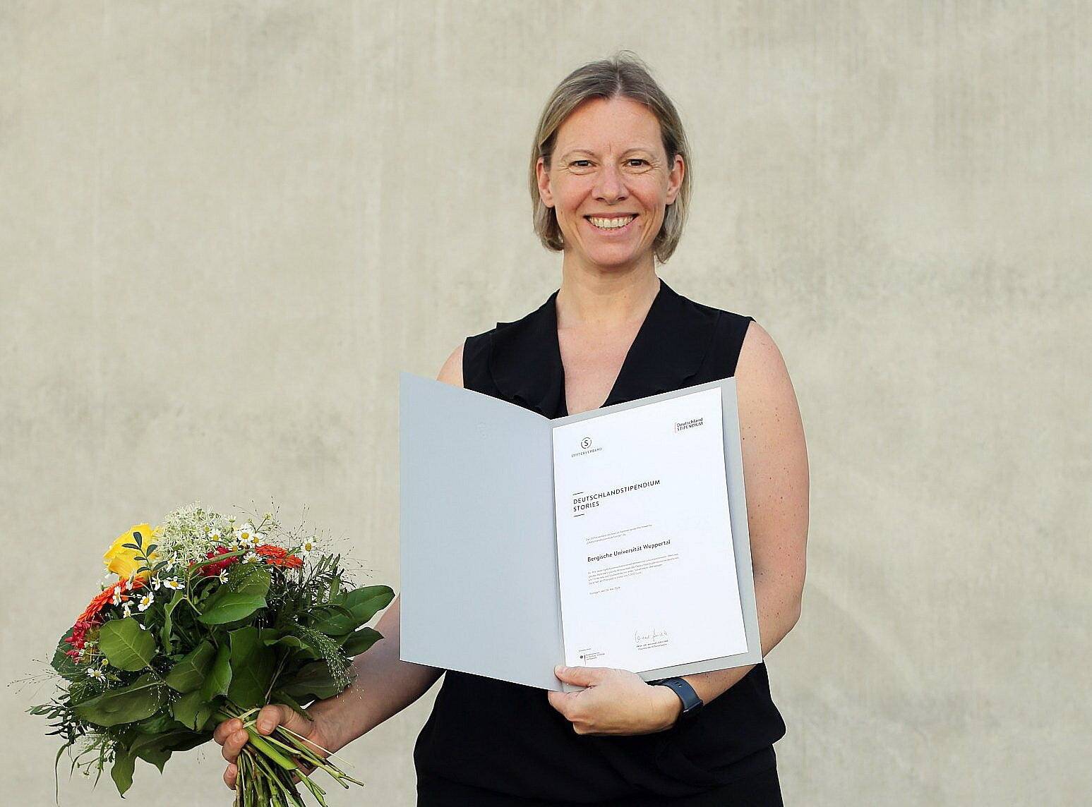  Annika Grübler und ihr Team überzeugten mit ihrer Kommunikationsarbeit beim bundesweiten Wettbewerb „Deutschlandstipendium Stories“. 