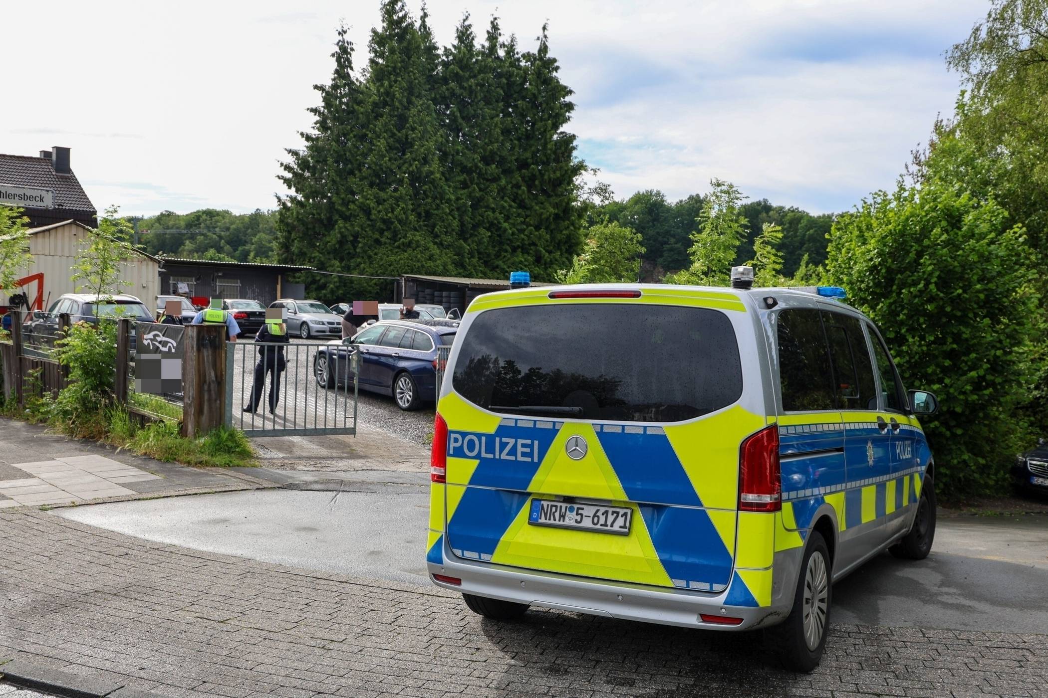  Die Polizei sicherte vor Ort die Spuren. 
