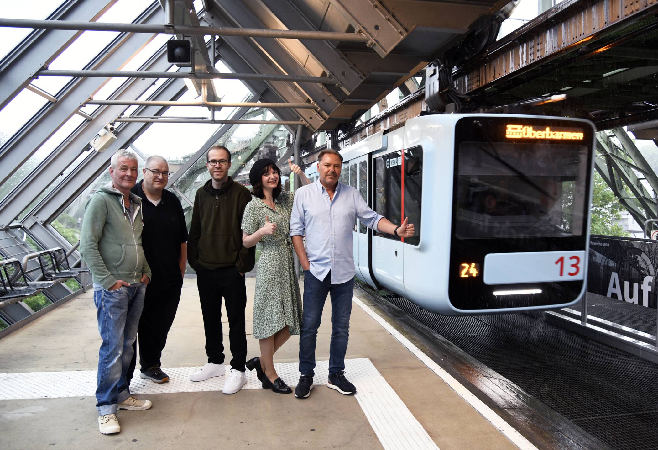  Von li. Stefan Seitz, Jörn Koldehoff, Tomas Cabanis, Vanessa Ambrosius und Roderich Trapp. 