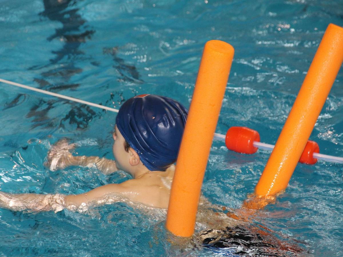 Rund 1.800 Kinder lernen (besser) schwimmen