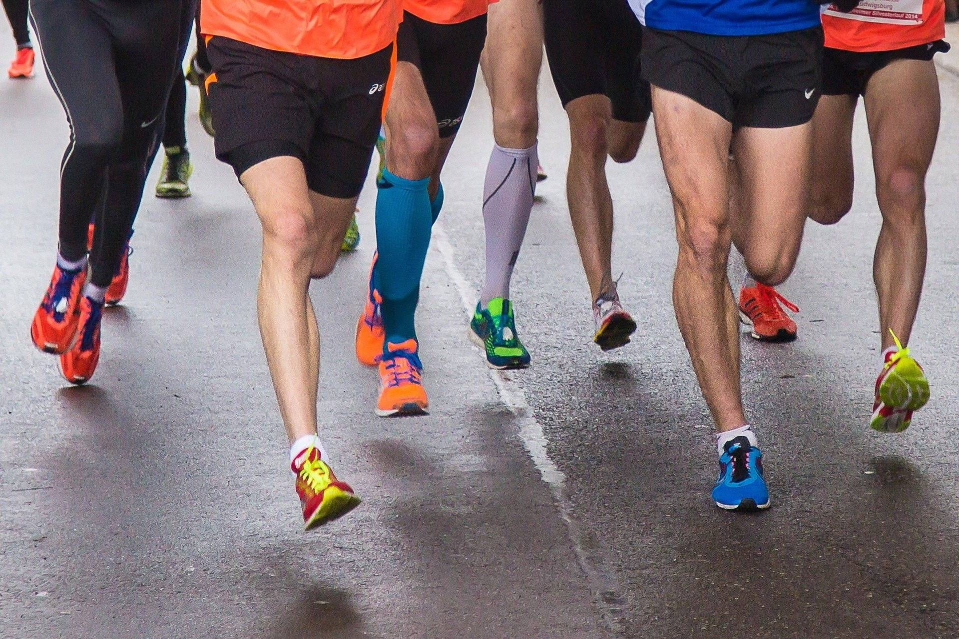 100 Kilometer langer Staffellauf „Rund um Wuppertal“