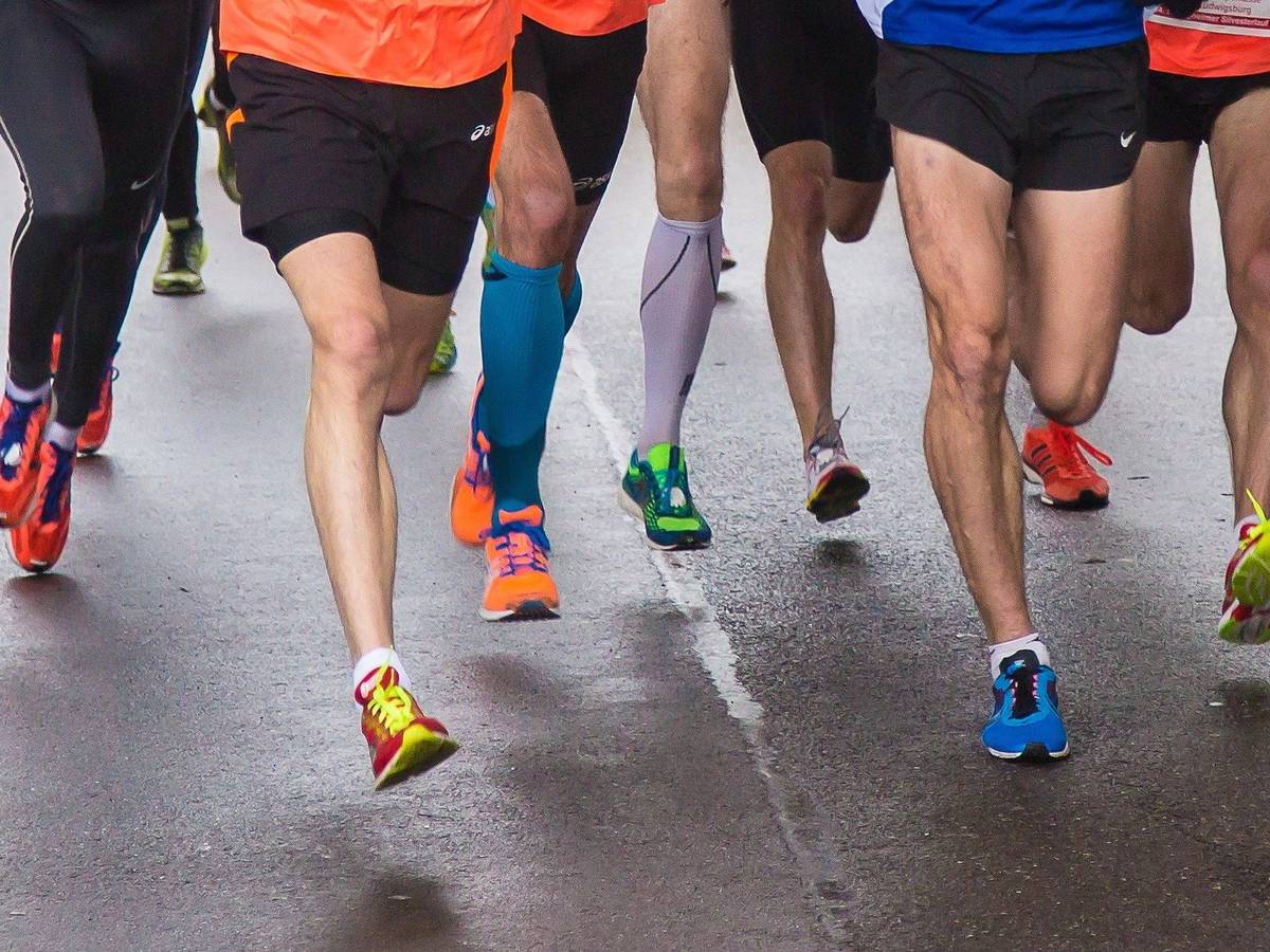 100 Kilometer langer Staffellauf „Rund um Wuppertal“