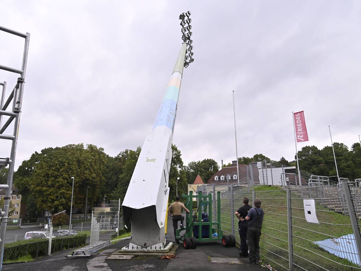 Neues Flutlicht für das Stadion am Zoo