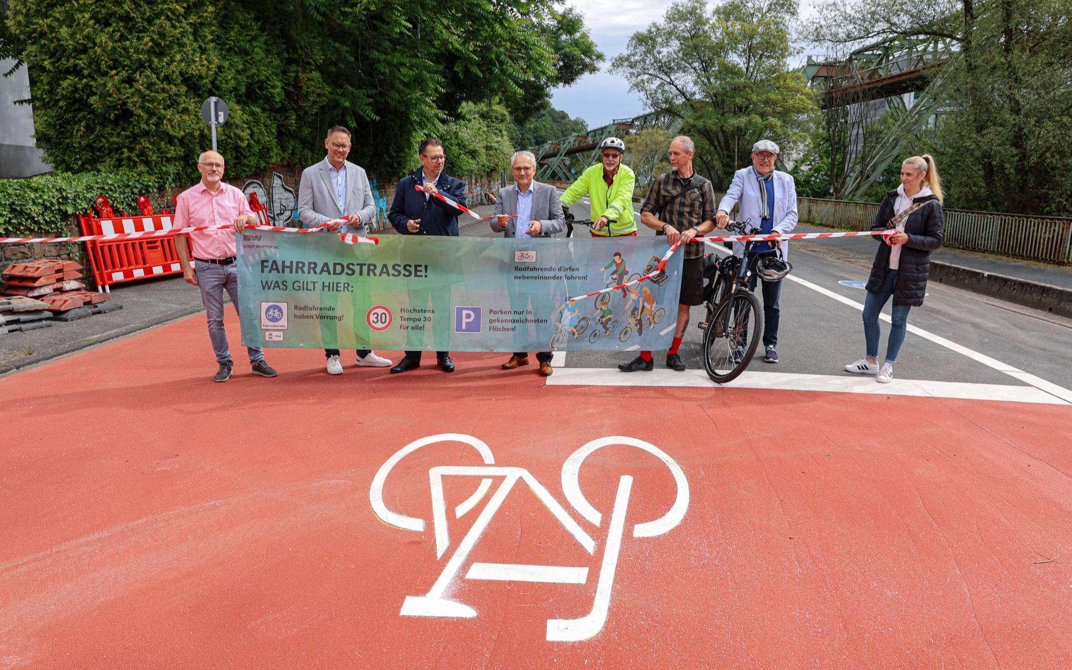 Das Hardtufer ist nun offiziell eine Fahrradstraße